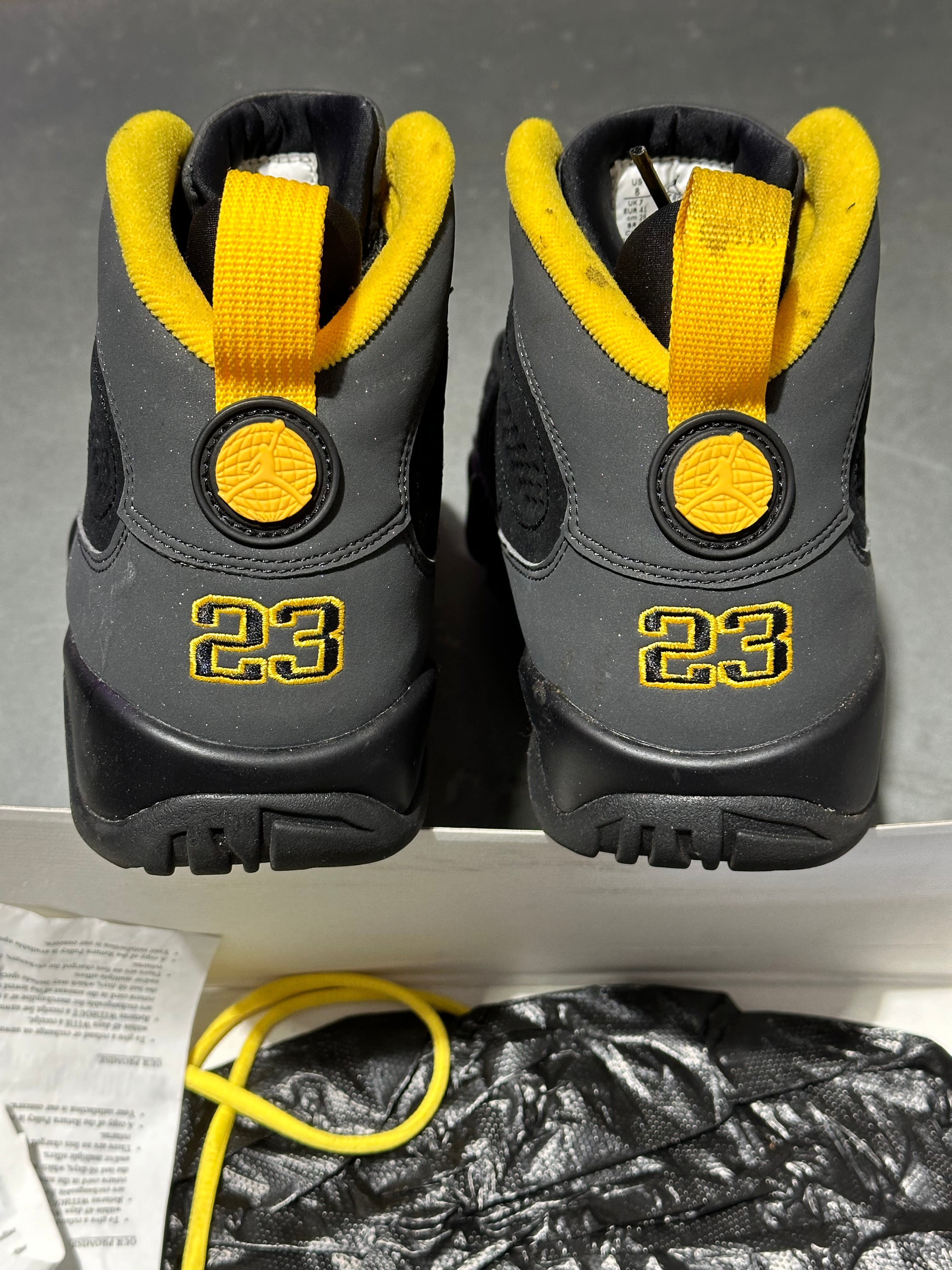 Air Jordan 9 Retro - Dark Charcoal University Gold Size 8