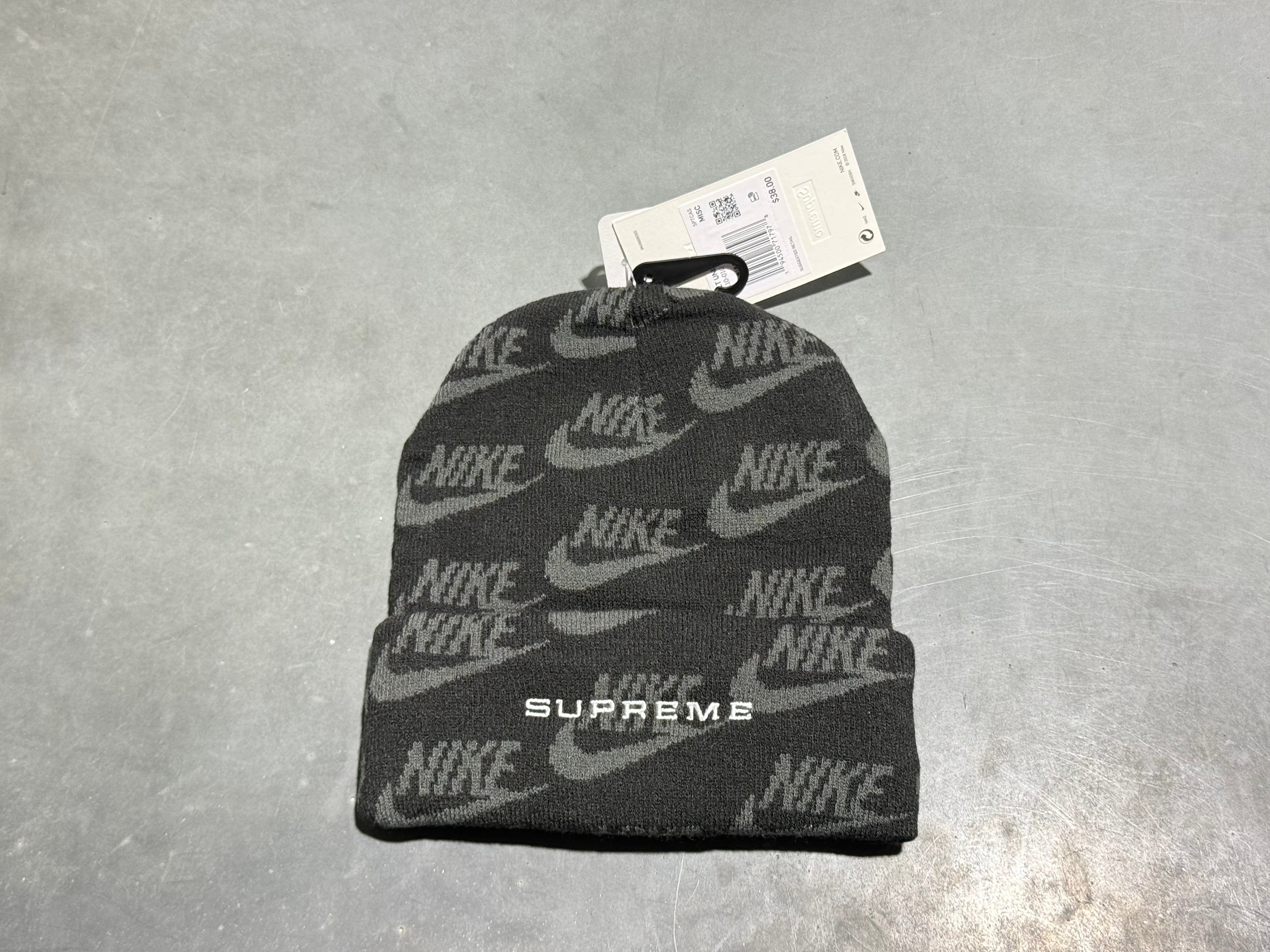 NEW Supreme x Nike Beanie - Black
