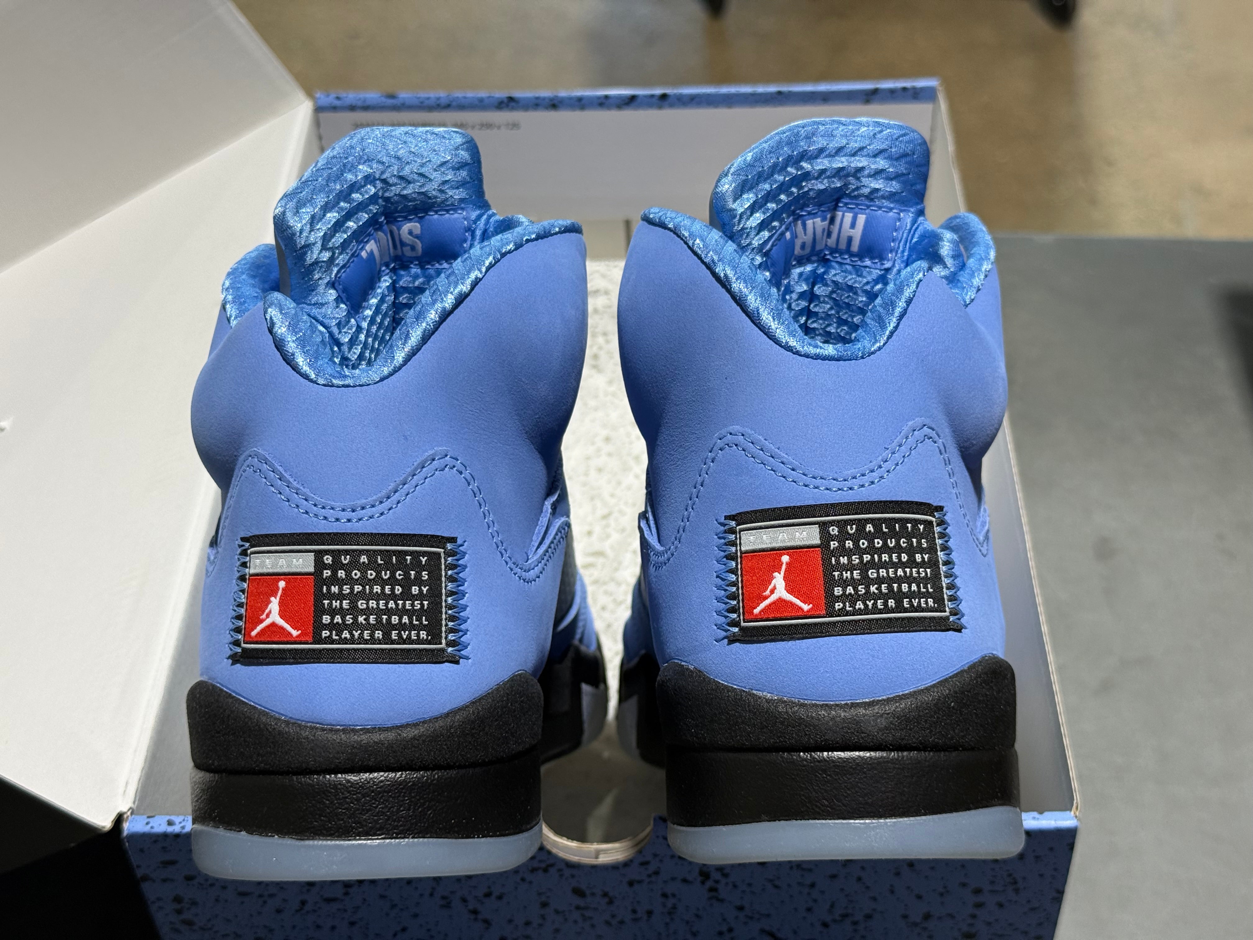 Air Jordan 5 Retro SE - UNC Size 9