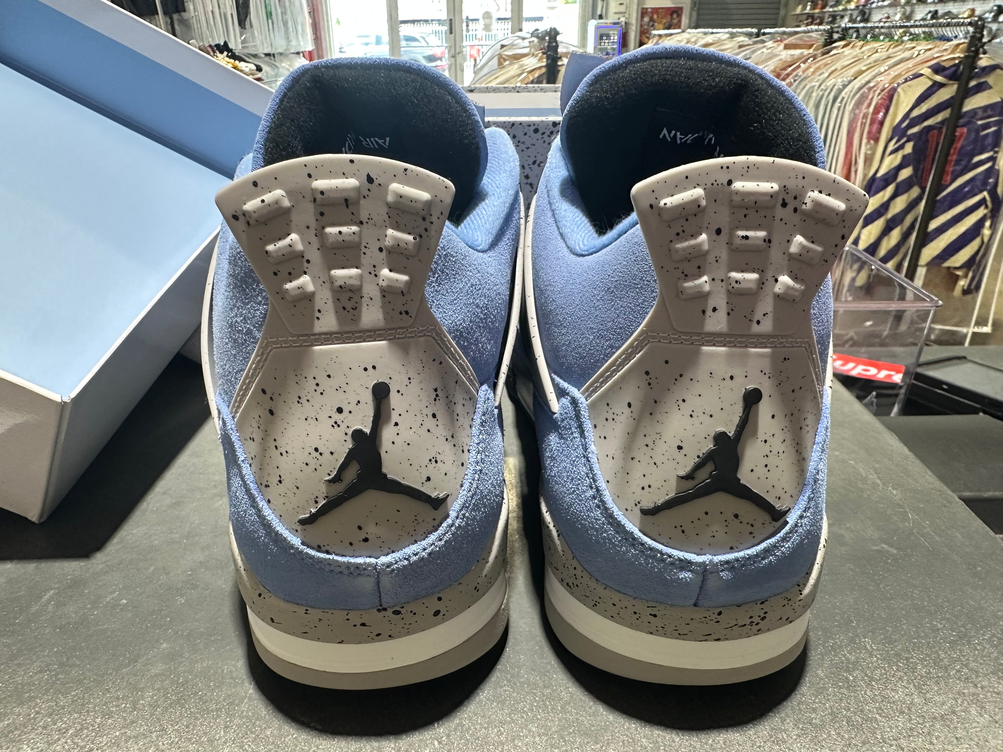 Air Jordan 4 Retro - University Blue Size 13