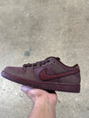 Nike SB Dunk Low - City of Love Burgundy Crush