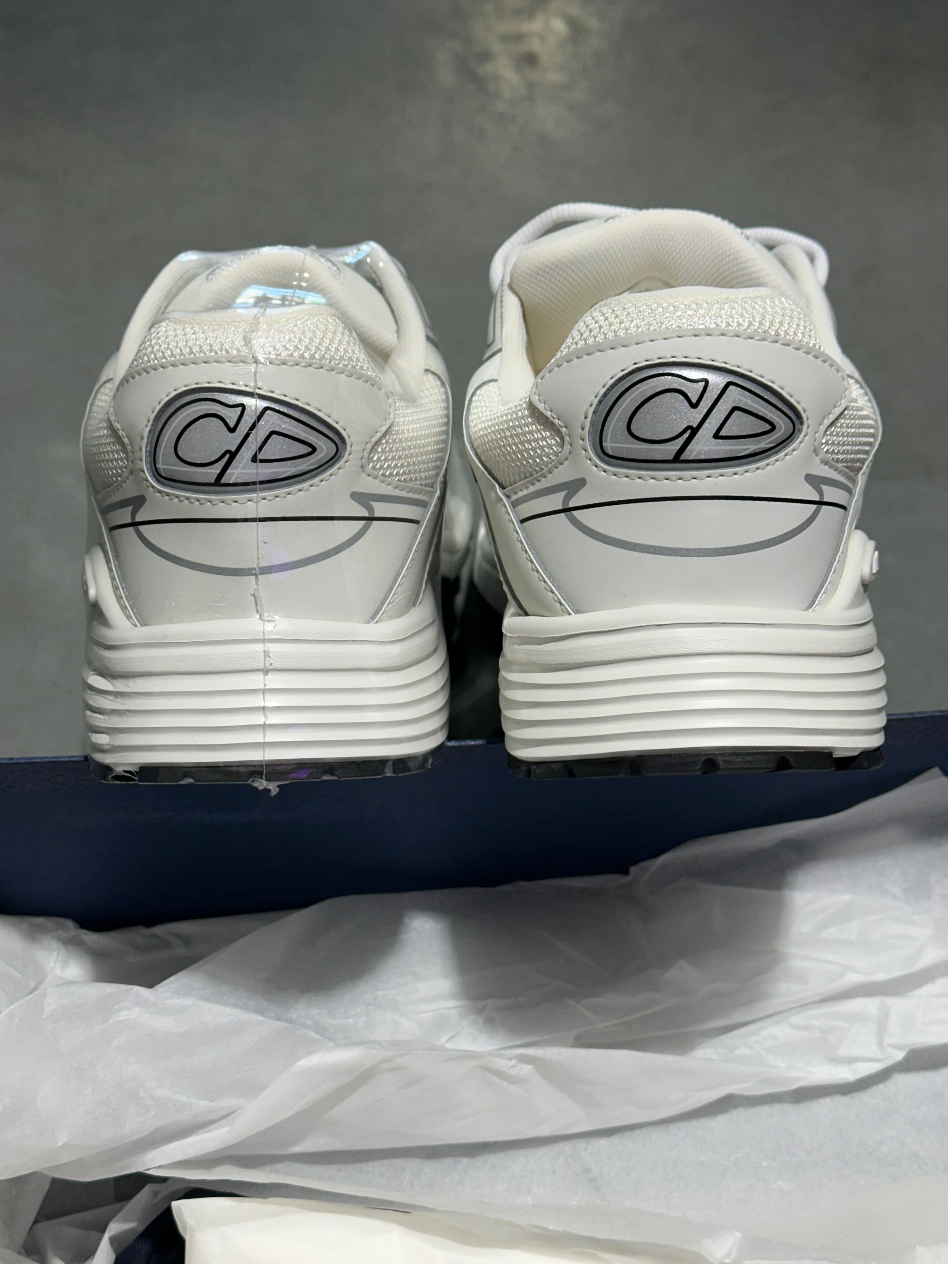 Dior B30 - White Size 42 / US 8