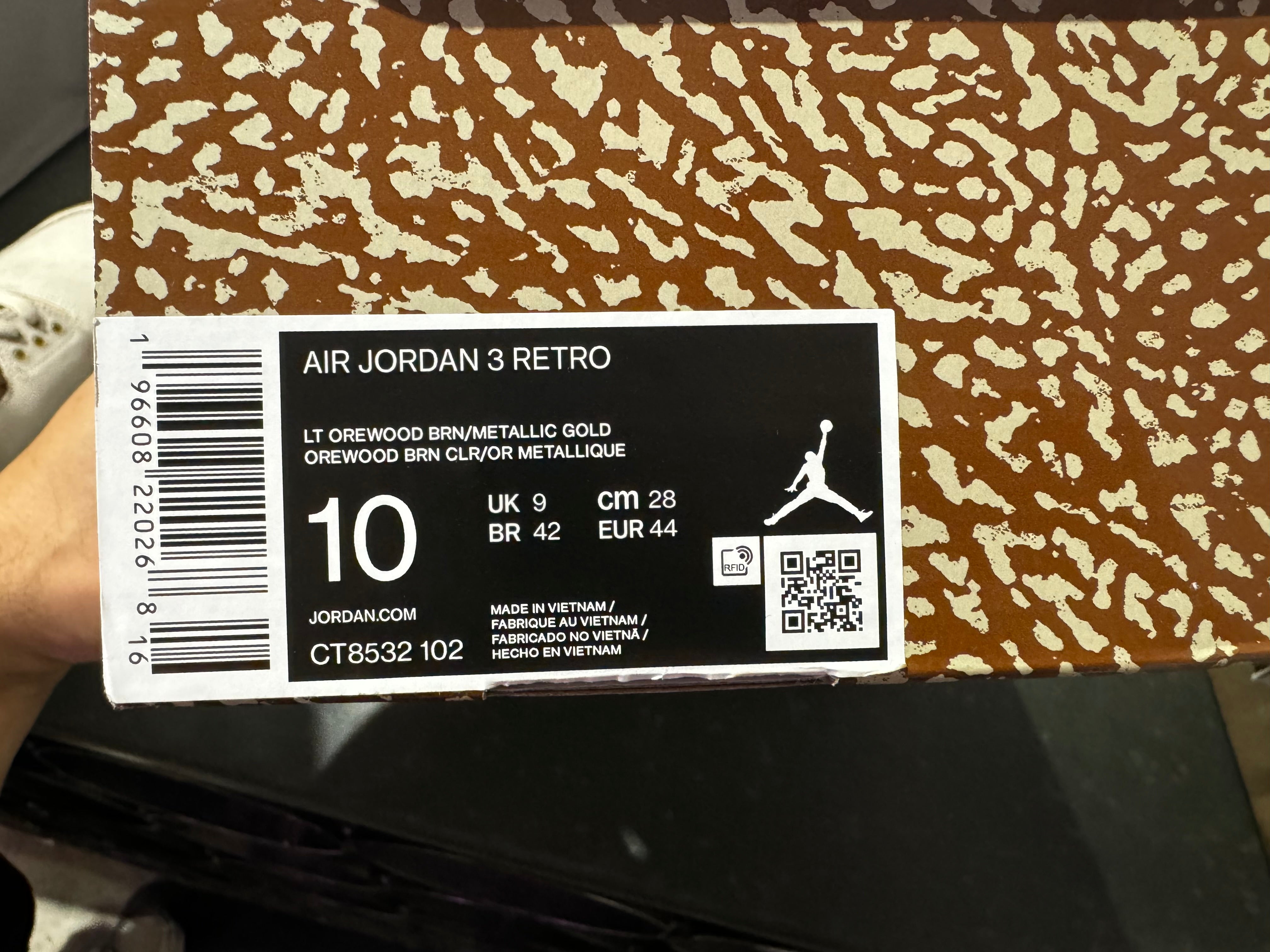 Air Jordan 3 Retro - Palomino Size 10