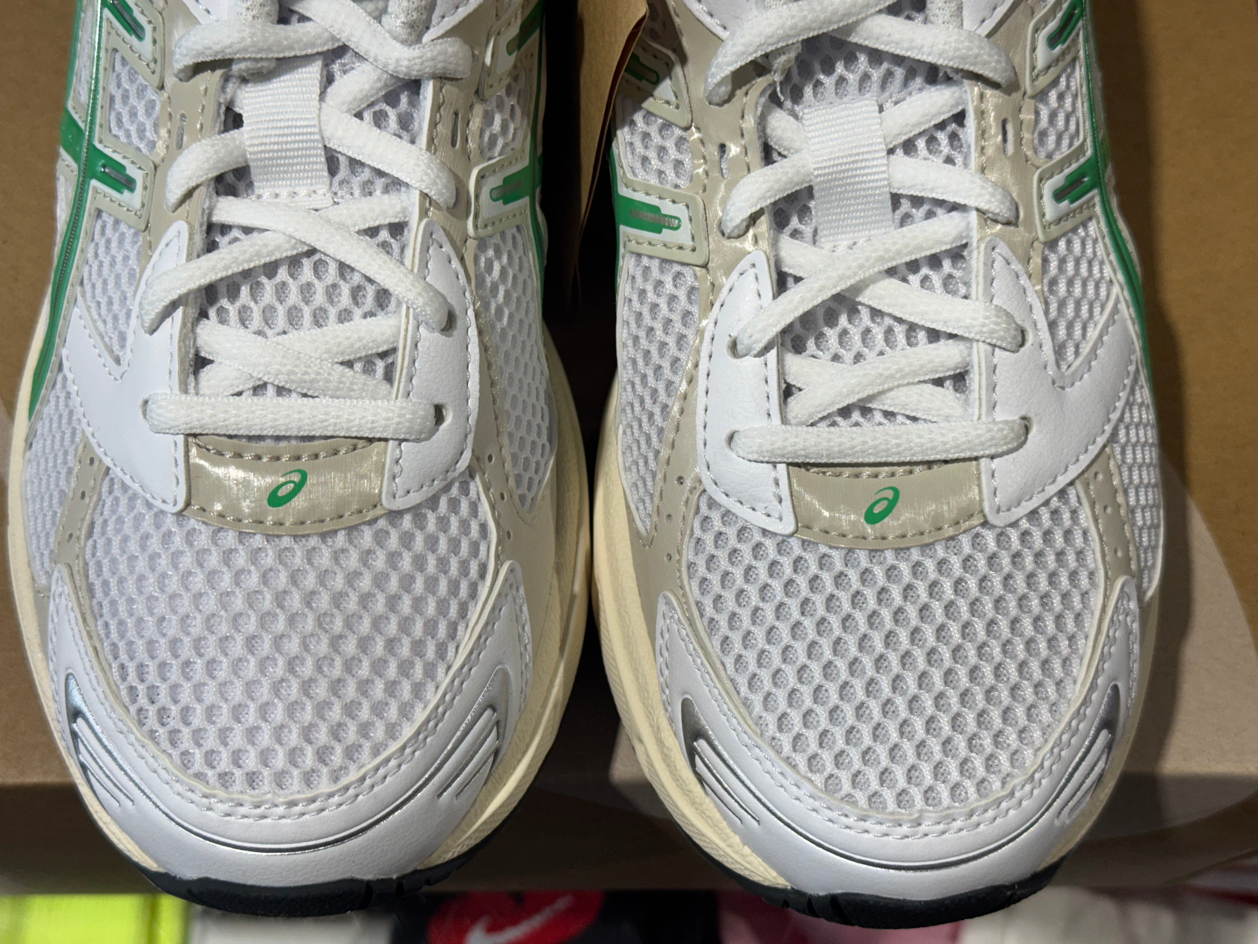 WMNS Asics 1130 - Malachite Green Size 8.5W/7M