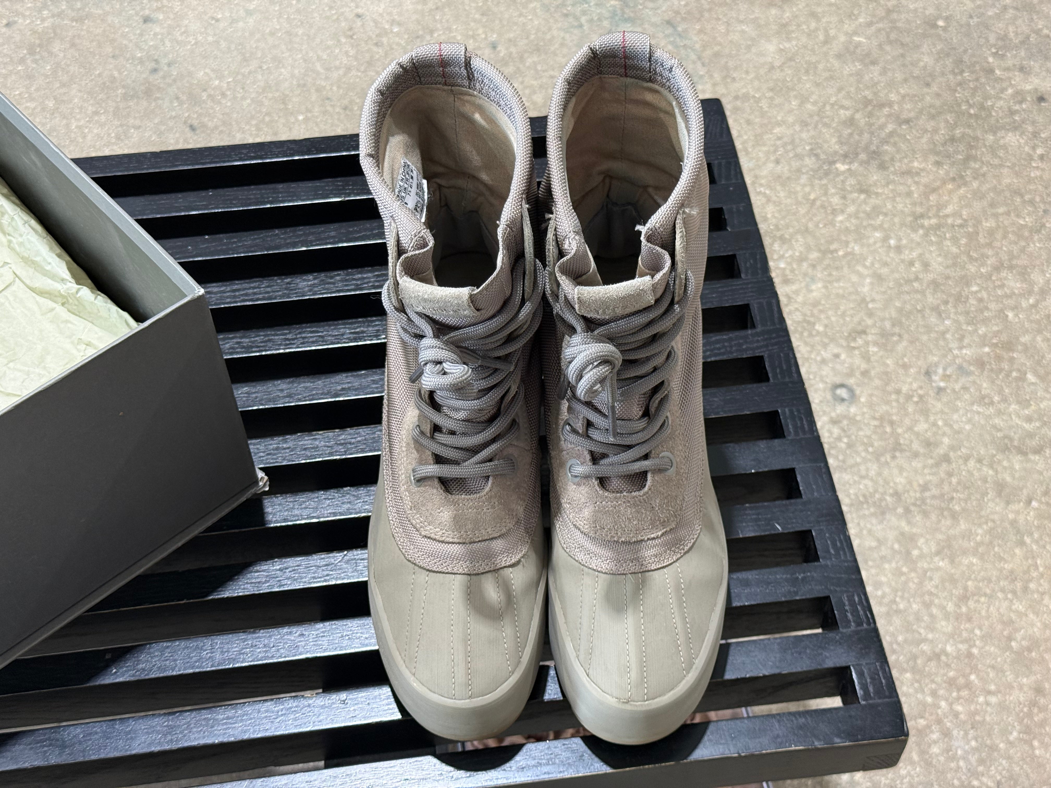 Adidas Yeezy 950 W - Moonrock Size 9W/7.5M