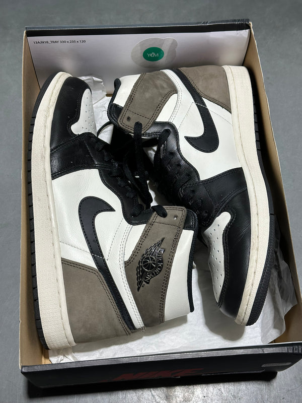 Air Jordan 1 Retro High OG - Mocha Size 10.5
