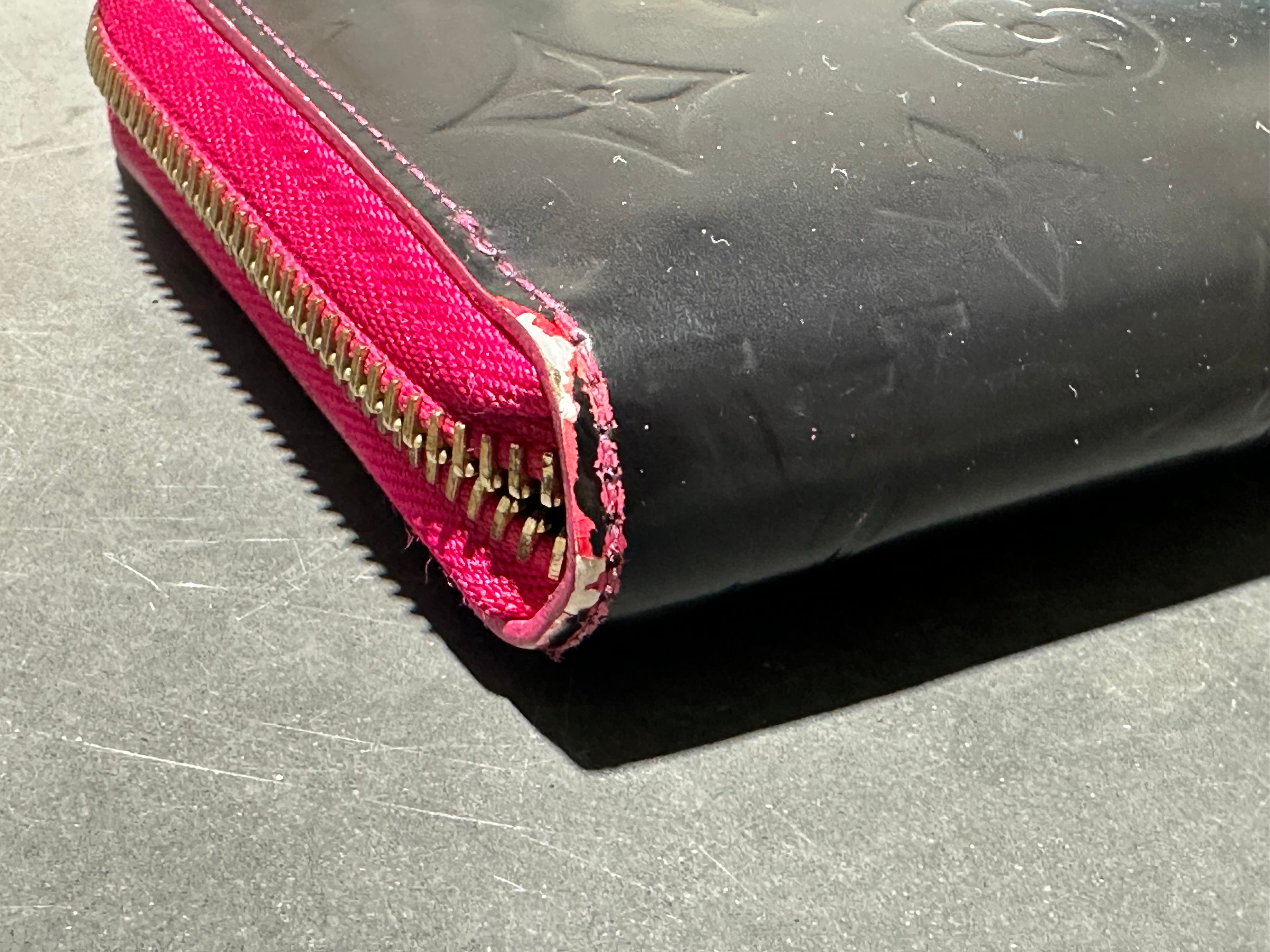 Preloved 2010s Louis Vuitton Zippy Vernis Wallet - Black/Pink
