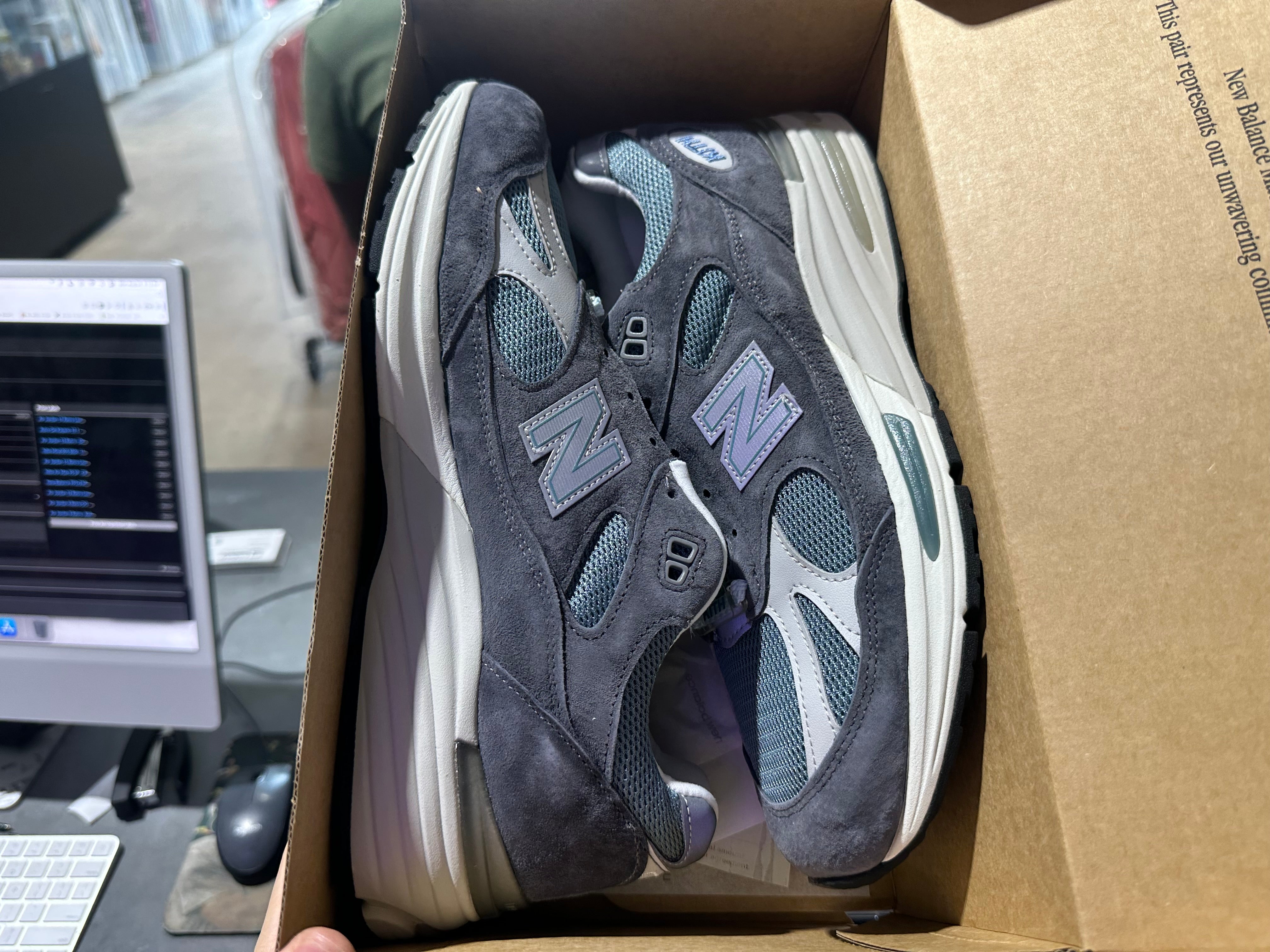 New Balance 991v2 MiUK Kith - Osaka Pack Size 9