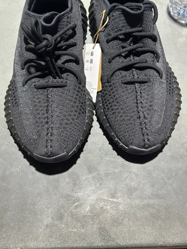 adidas Yeezy Boost 350 V2 - Onyx Size 9