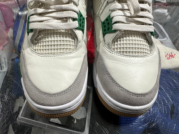 Air Jordan 4 Retro SB - Pine Green Size 11