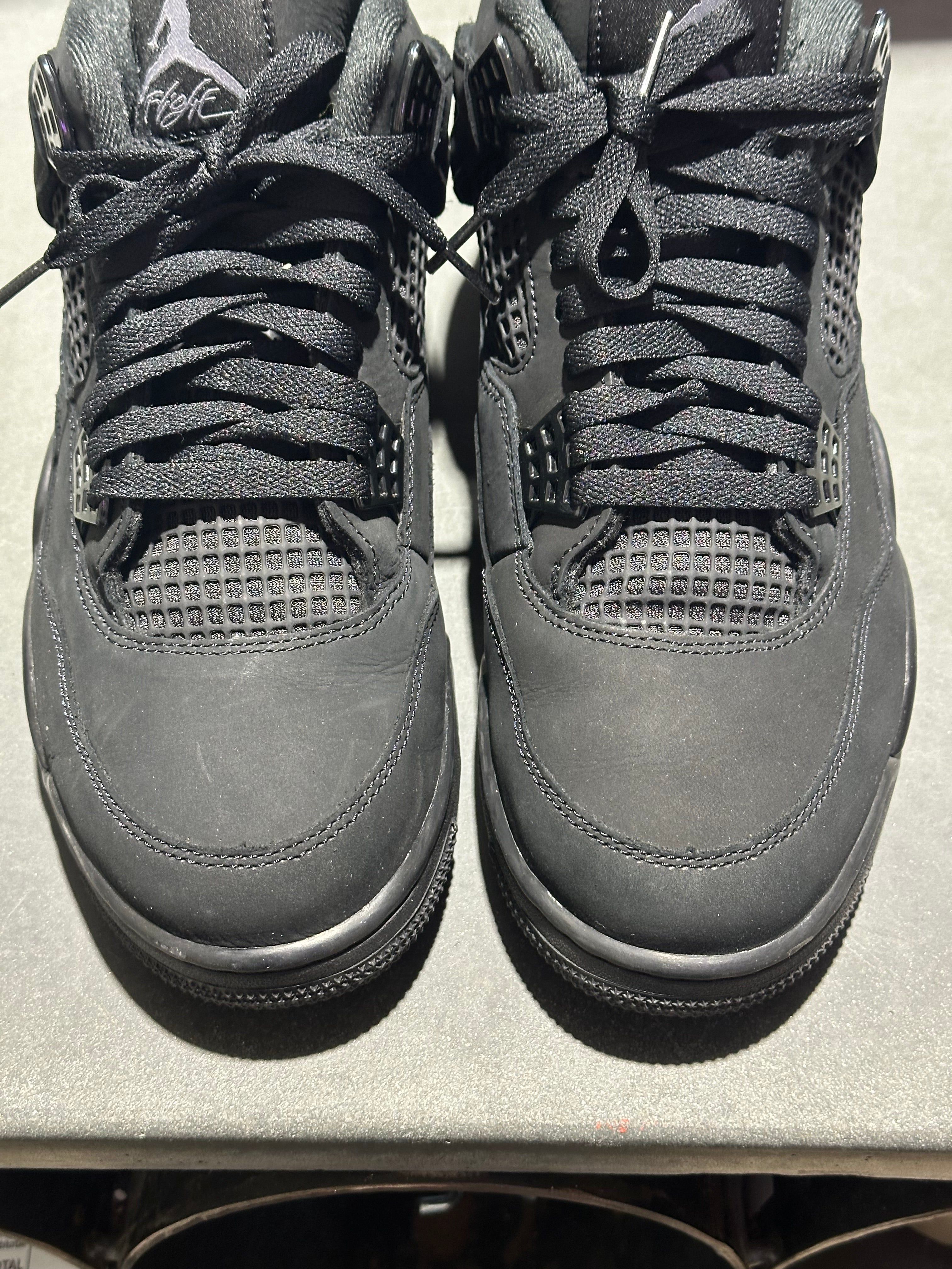 Air Jordan 4 Retro - Black Cat Size 10