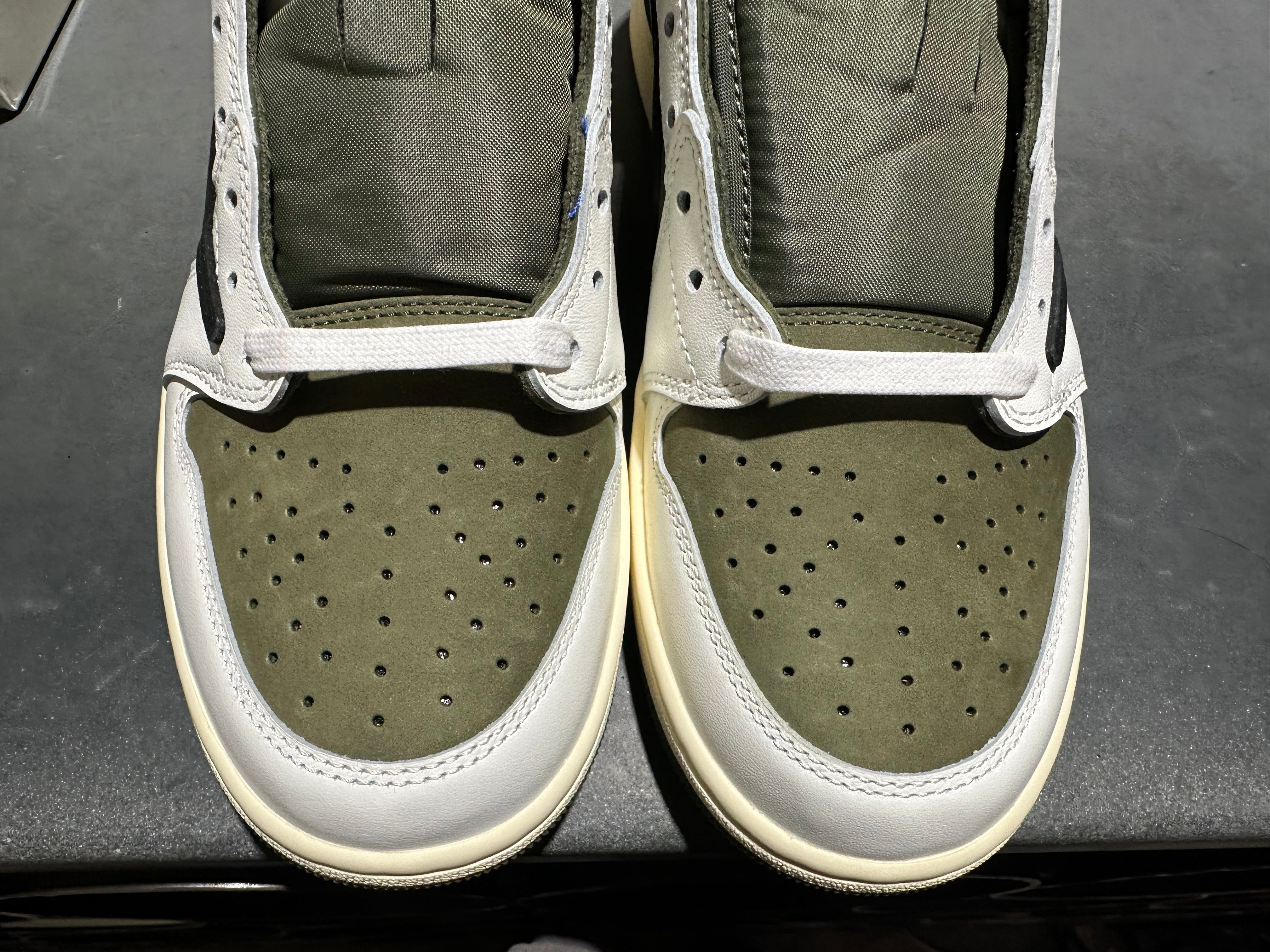 Air Jordan 1 Retro Low OG SP - Travis Scott Medium Olive Size 10.5