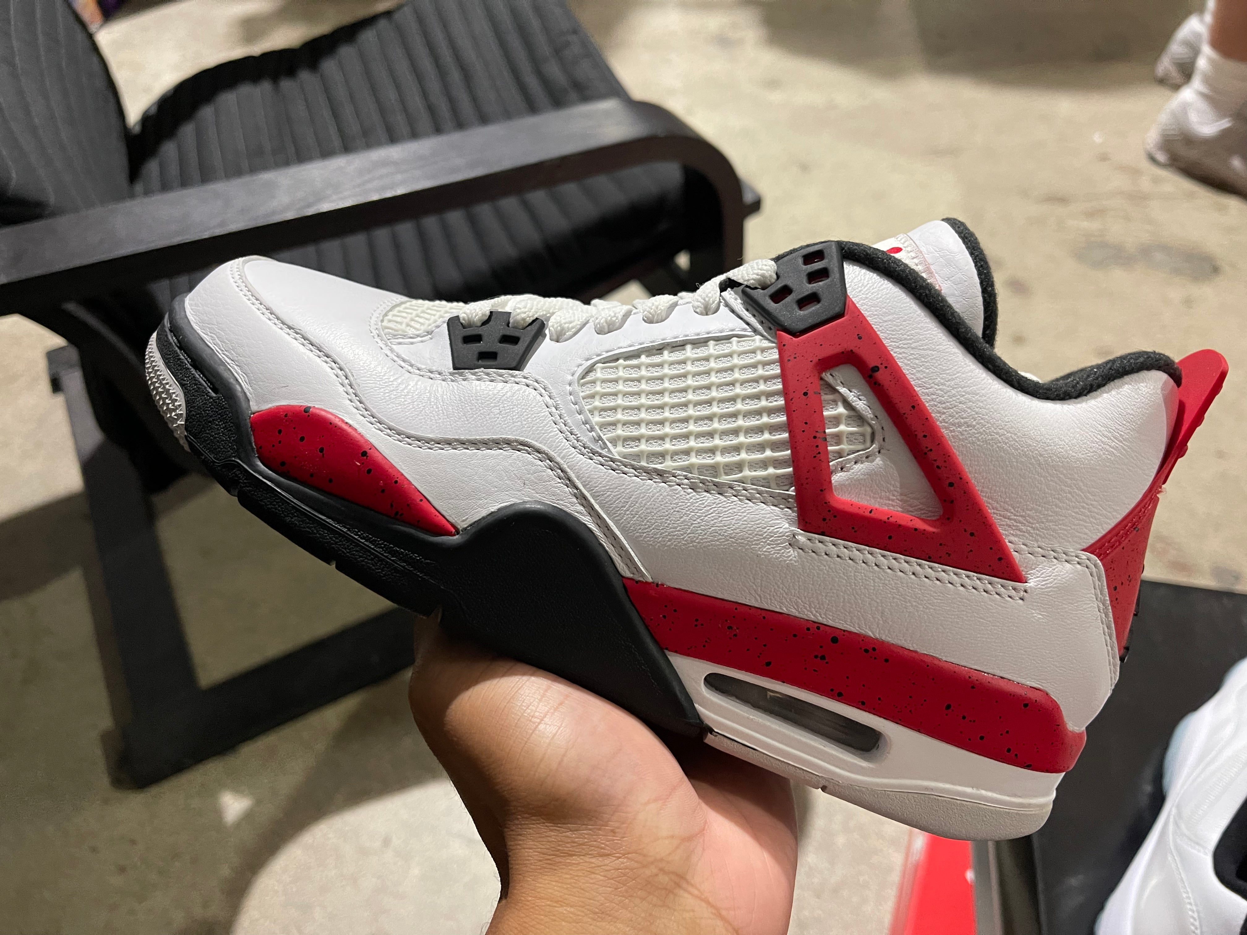 Air Jordan 4 Retro (GS) - Red Cement