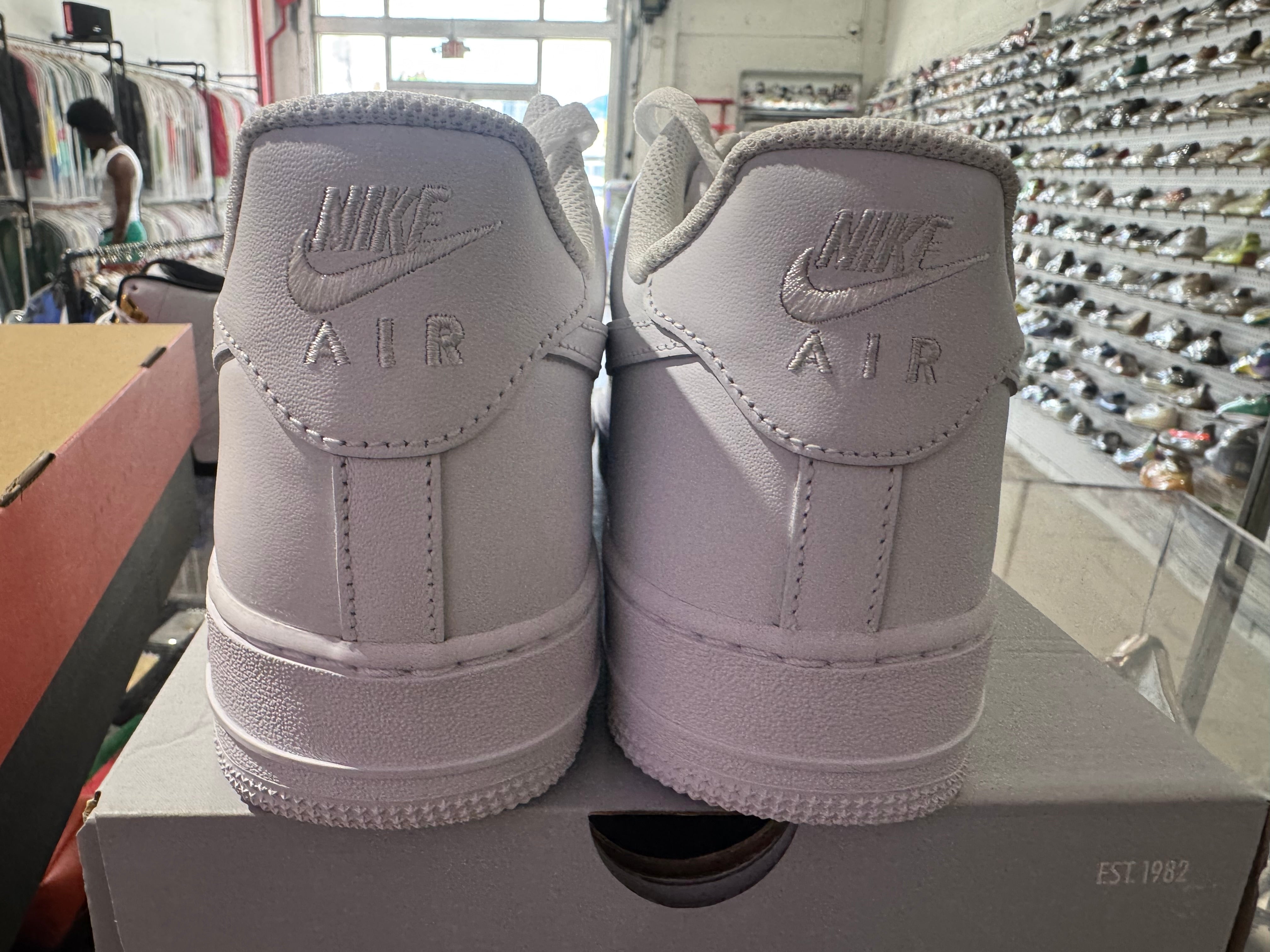 Nike Air Force 1 07 - Triple White Size 10