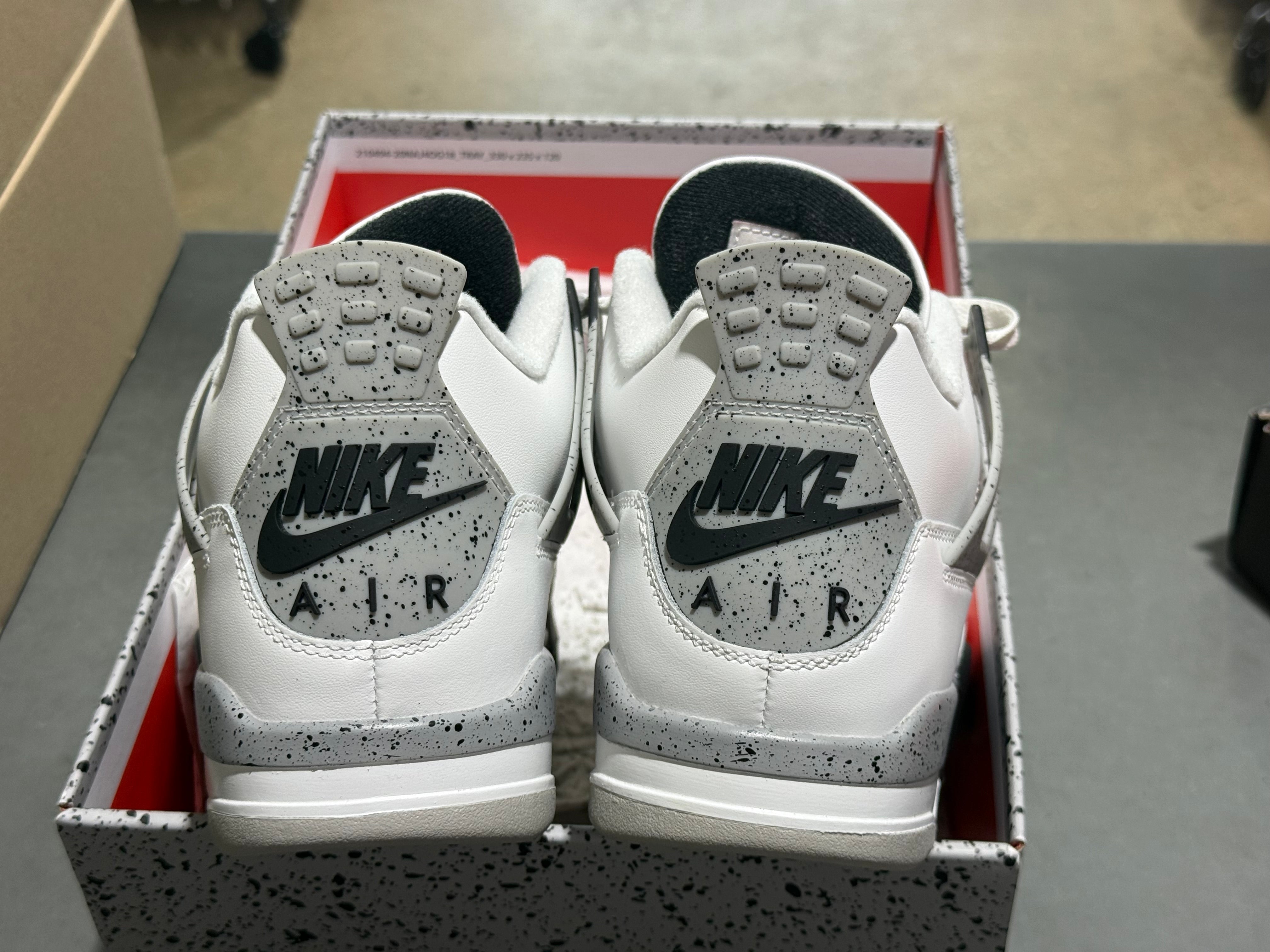 Air Jordan 4 Retro - White Cement Size 8.5