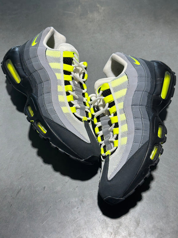 Nike Air Max 95 OG - Neon 2020 Size 9