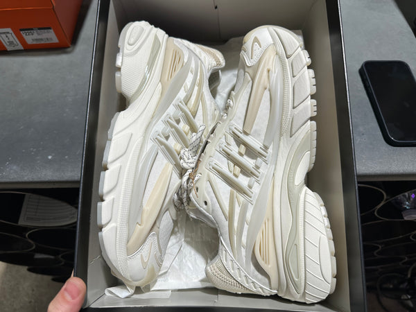 Adidas Adistar Jellyfish - White Size 10.5