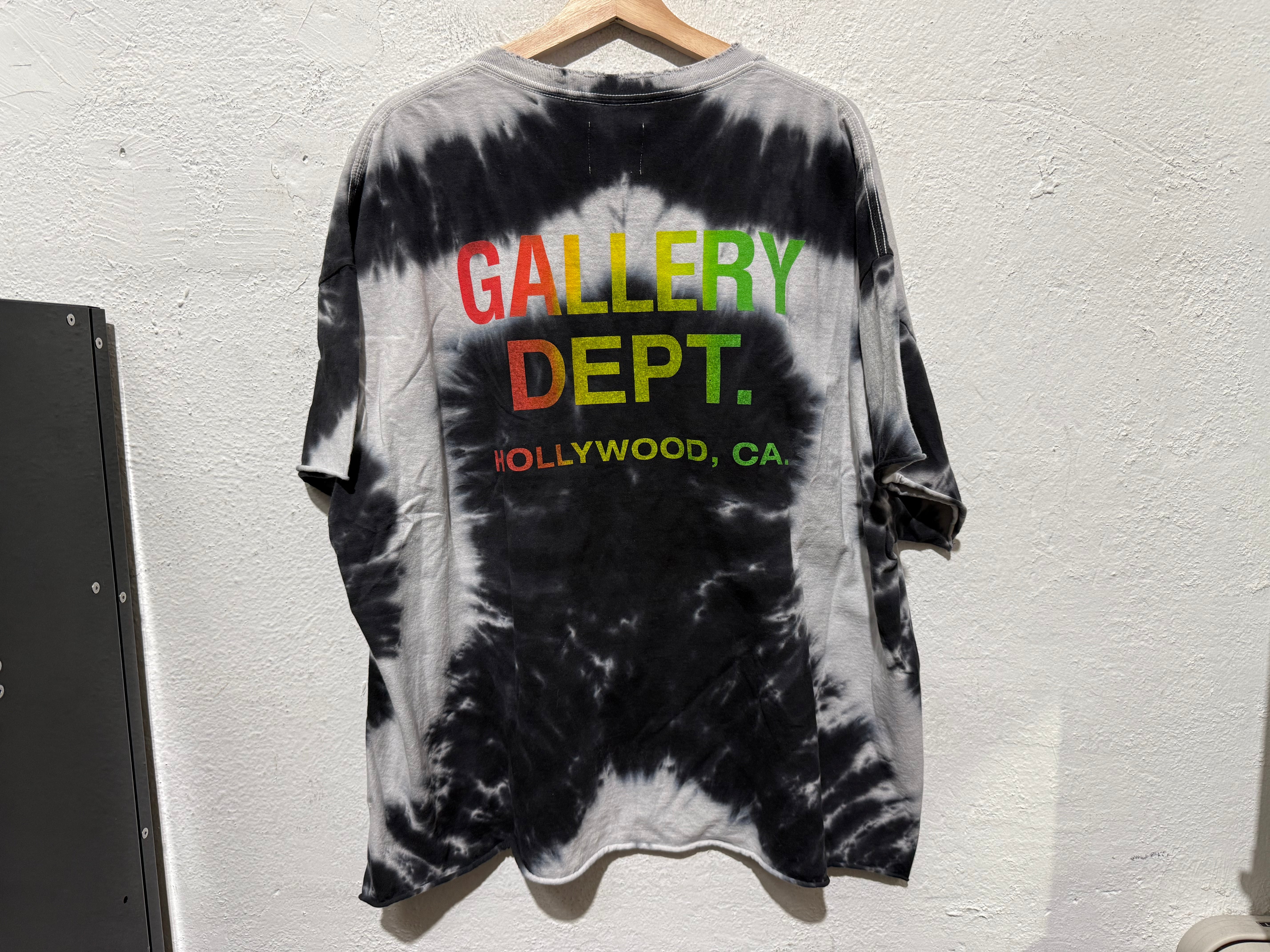 USED Gallery Department Peace Tee - Tie Dye Size XXL