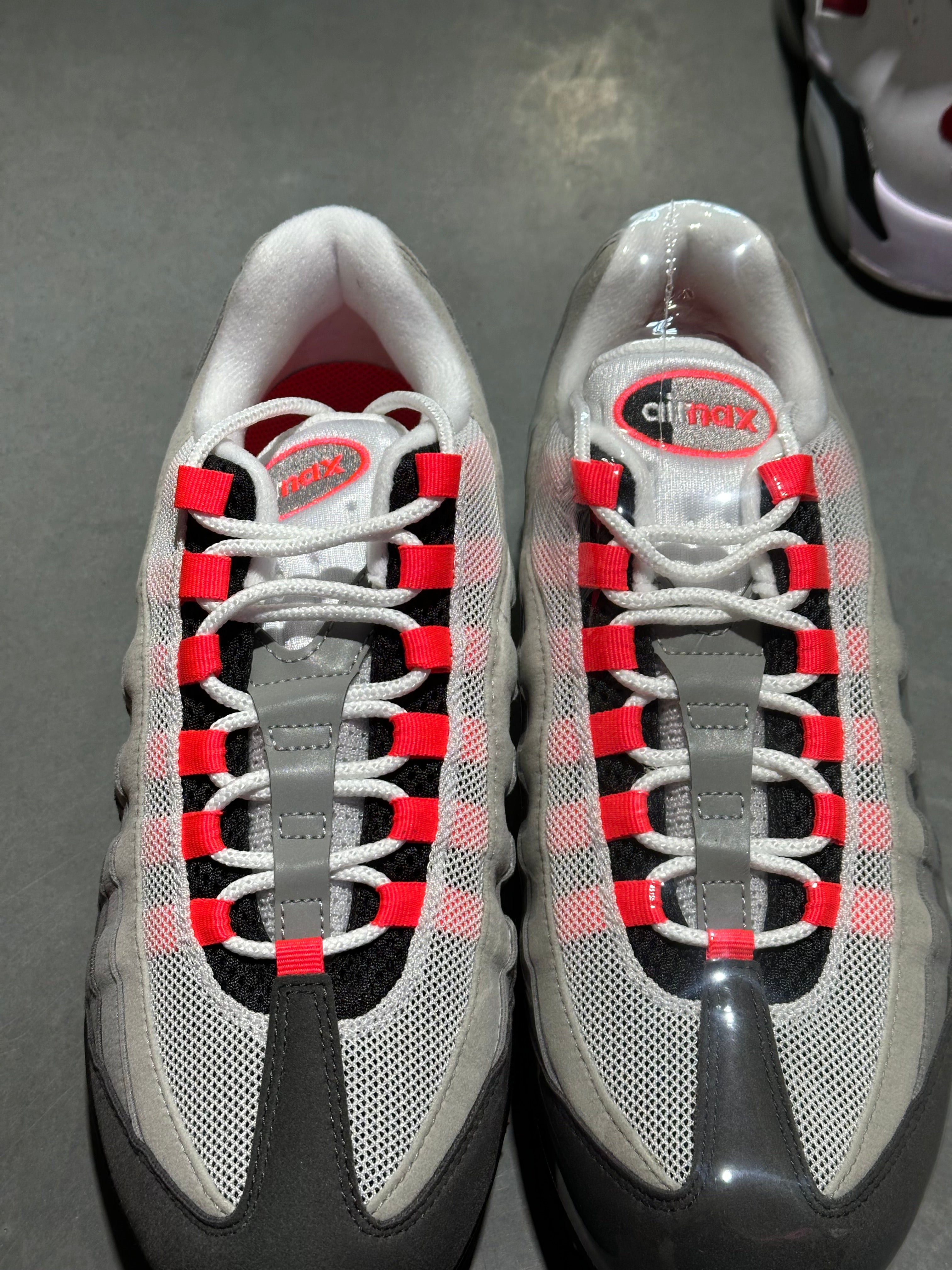 Nike Air Max 95 OG - Solar Red  Size 9