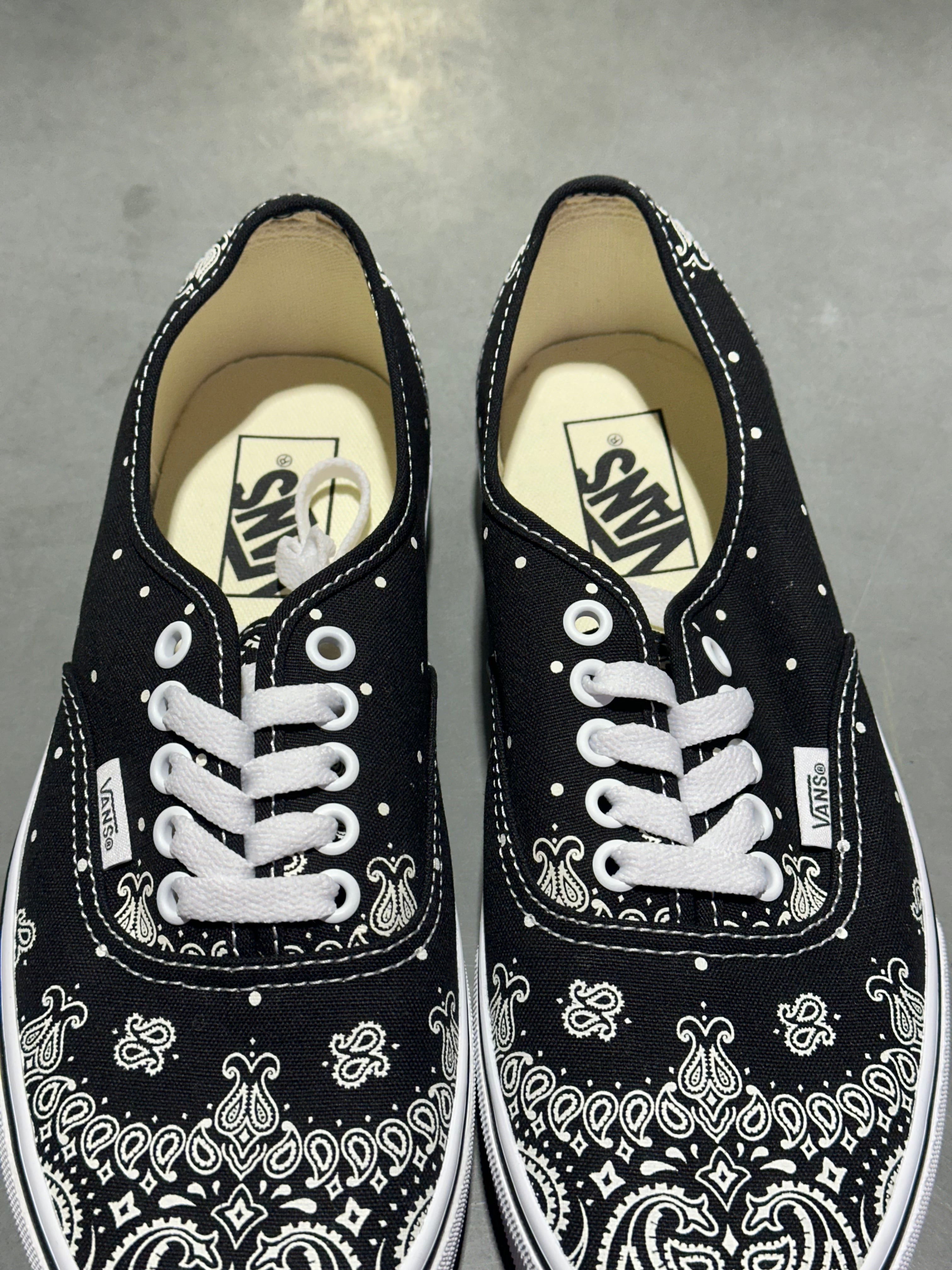 Vans Authentic - Black Bandana Paisley Size 5.5