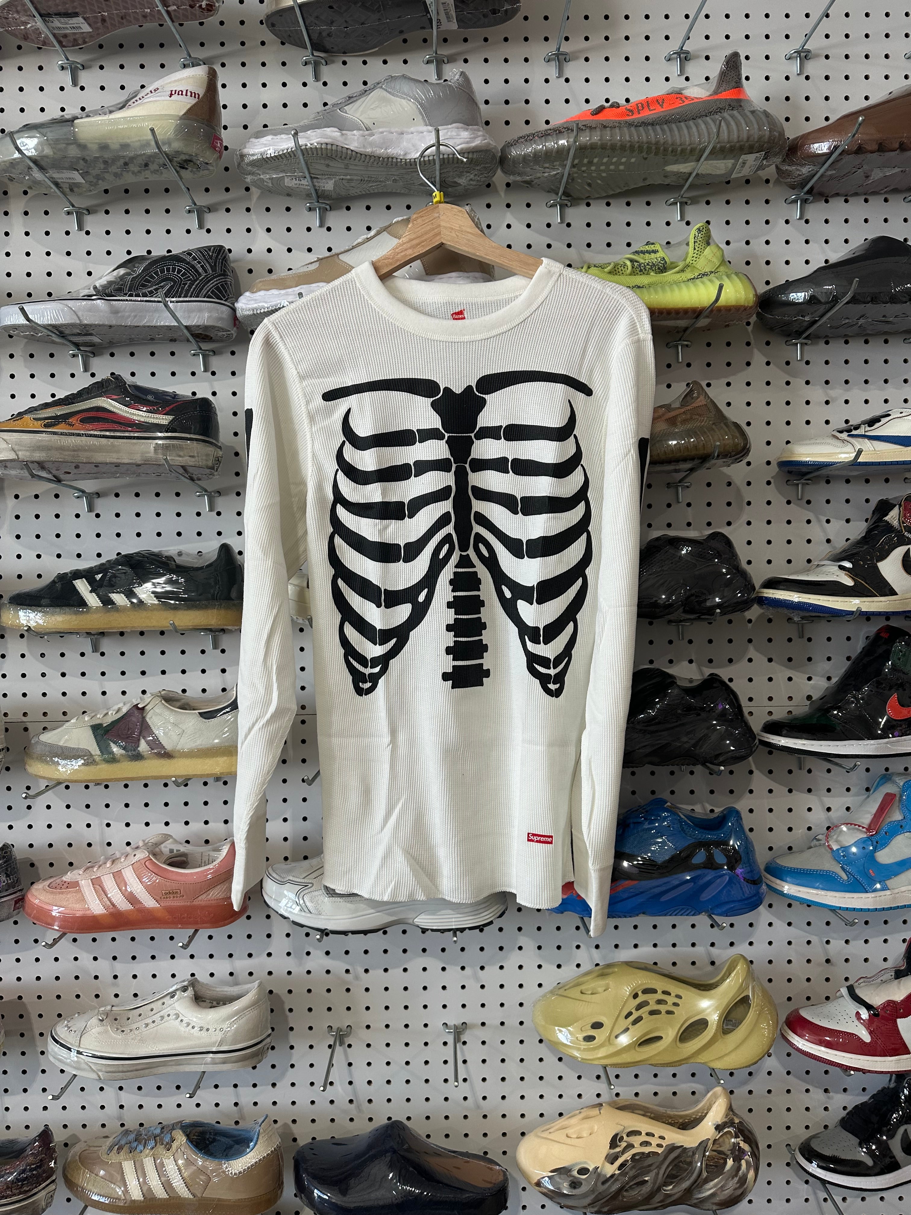 NEW Supreme x Hanes Bones Thermal - White Size M