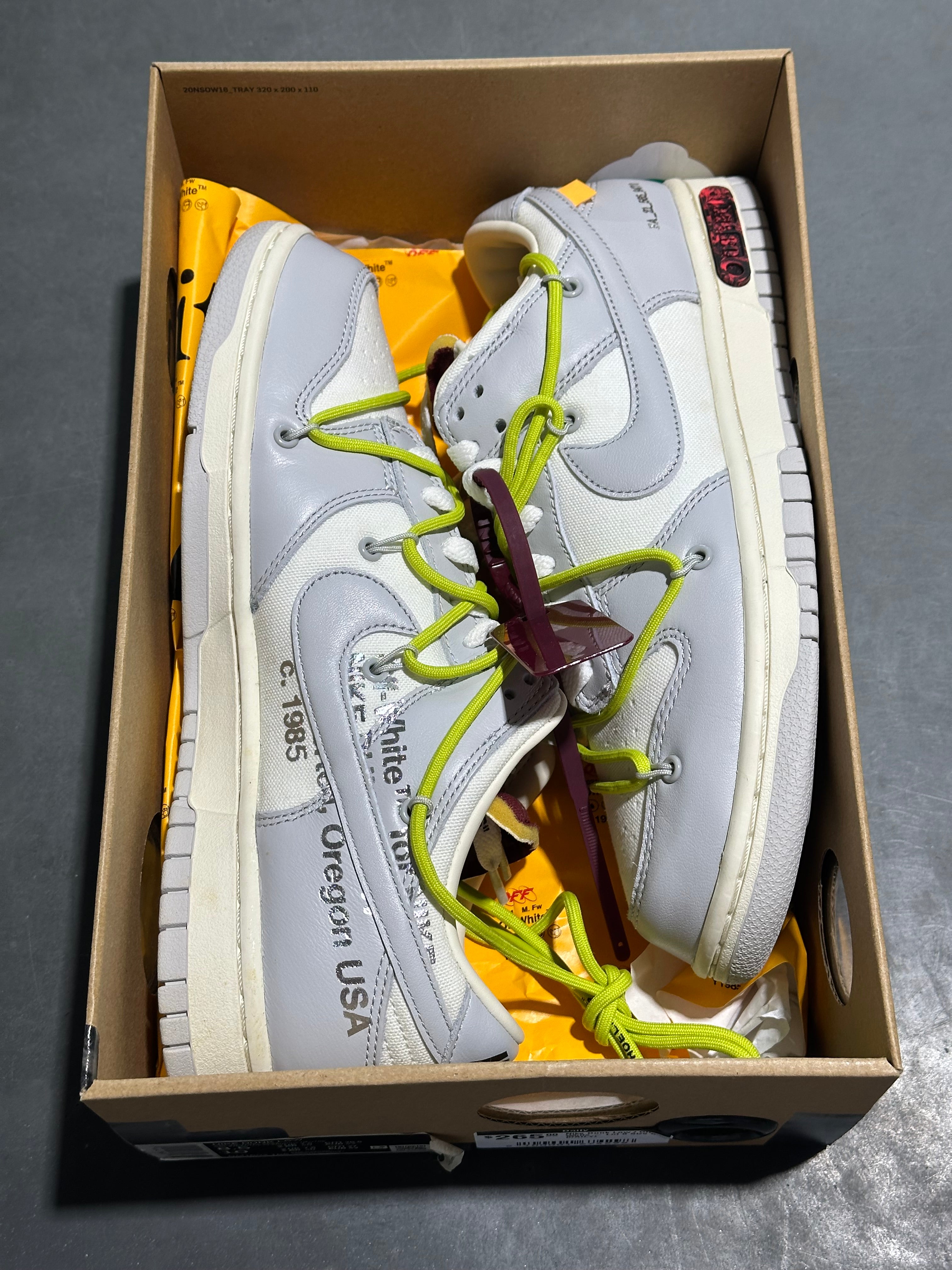 Nike Dunk Low / Off White - Lot 8 Size 8.5