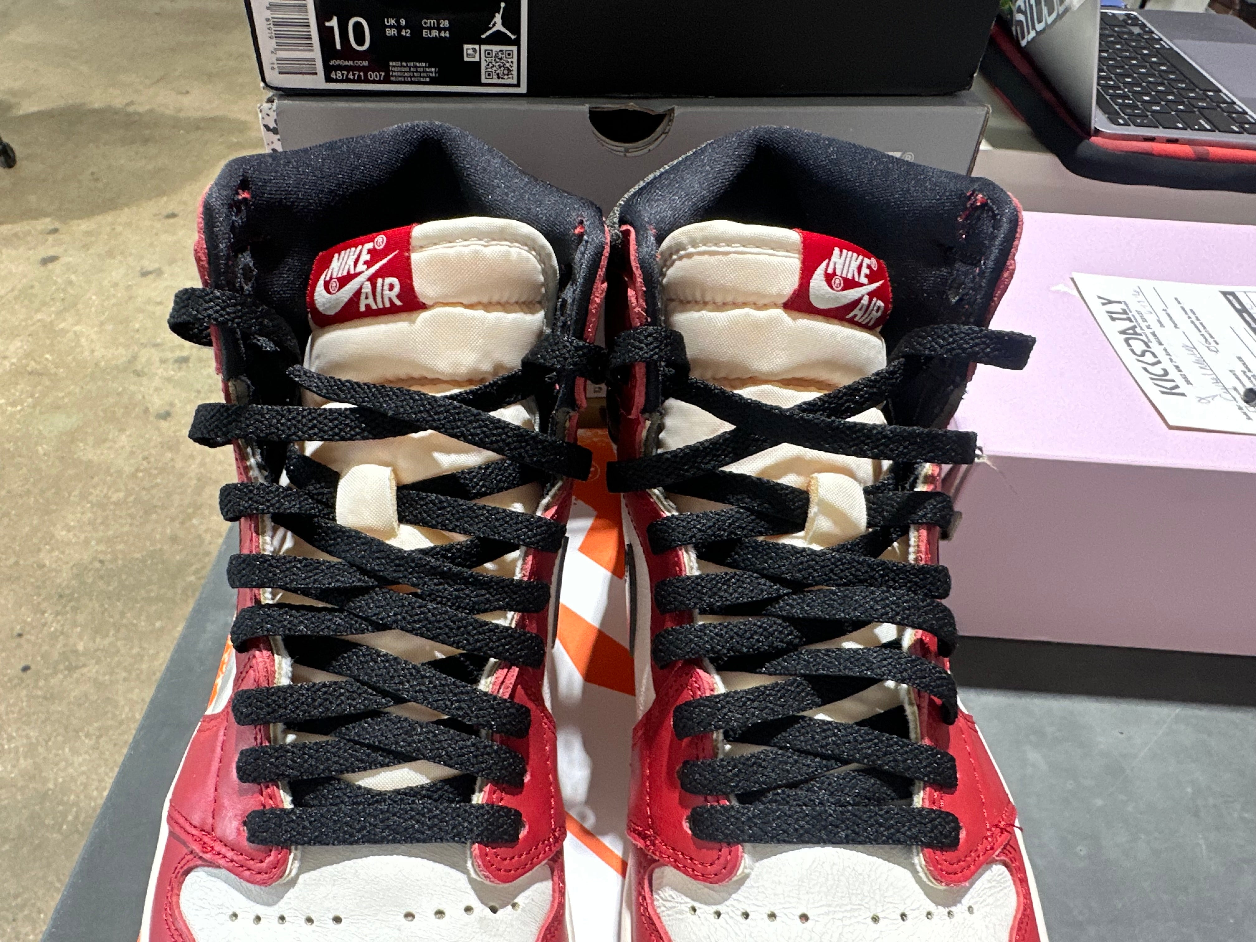 Air Jordan 1 Retro High OG - Lost & Found Size 10.5