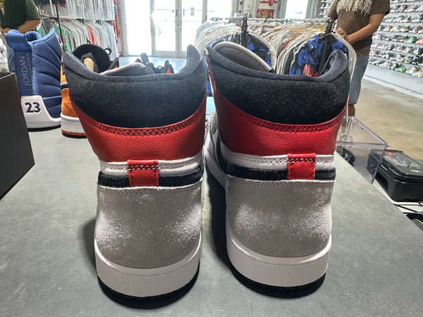 Air Jordan 1 Retro High OG - Light Smoke Grey Size 12