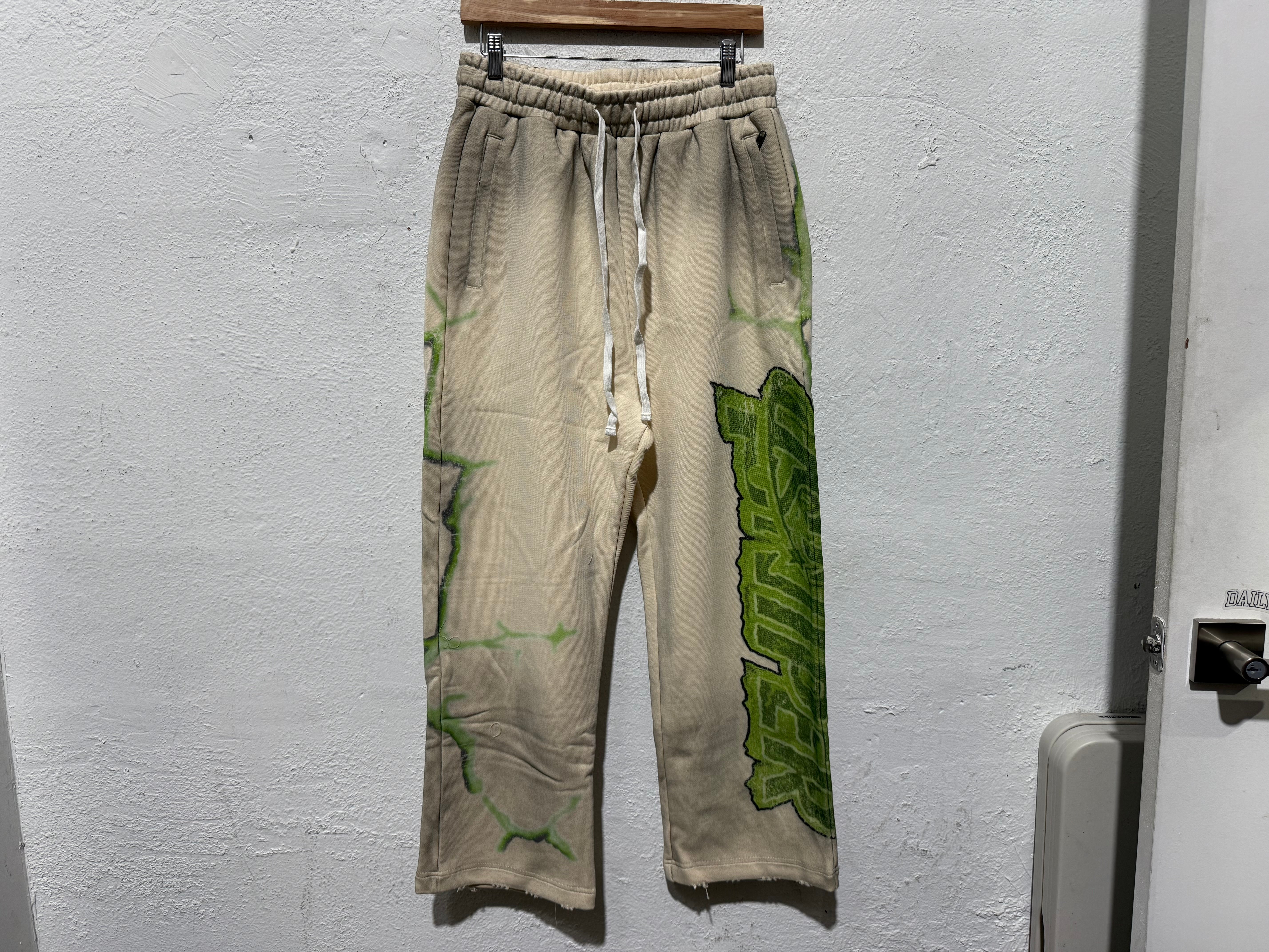 Triple Seven Vulture Sweatpants - Cream