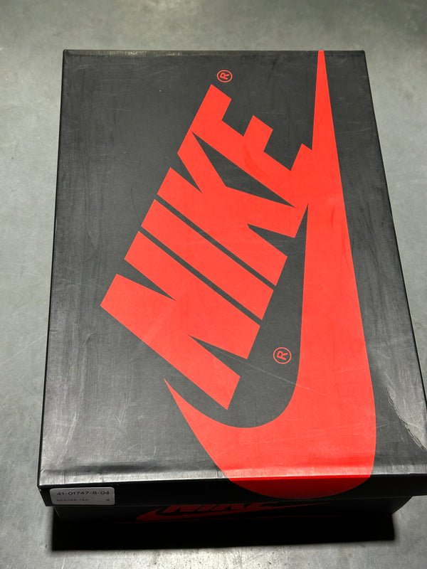 Air Jordan 1 Retro High - Obsidian Size 11