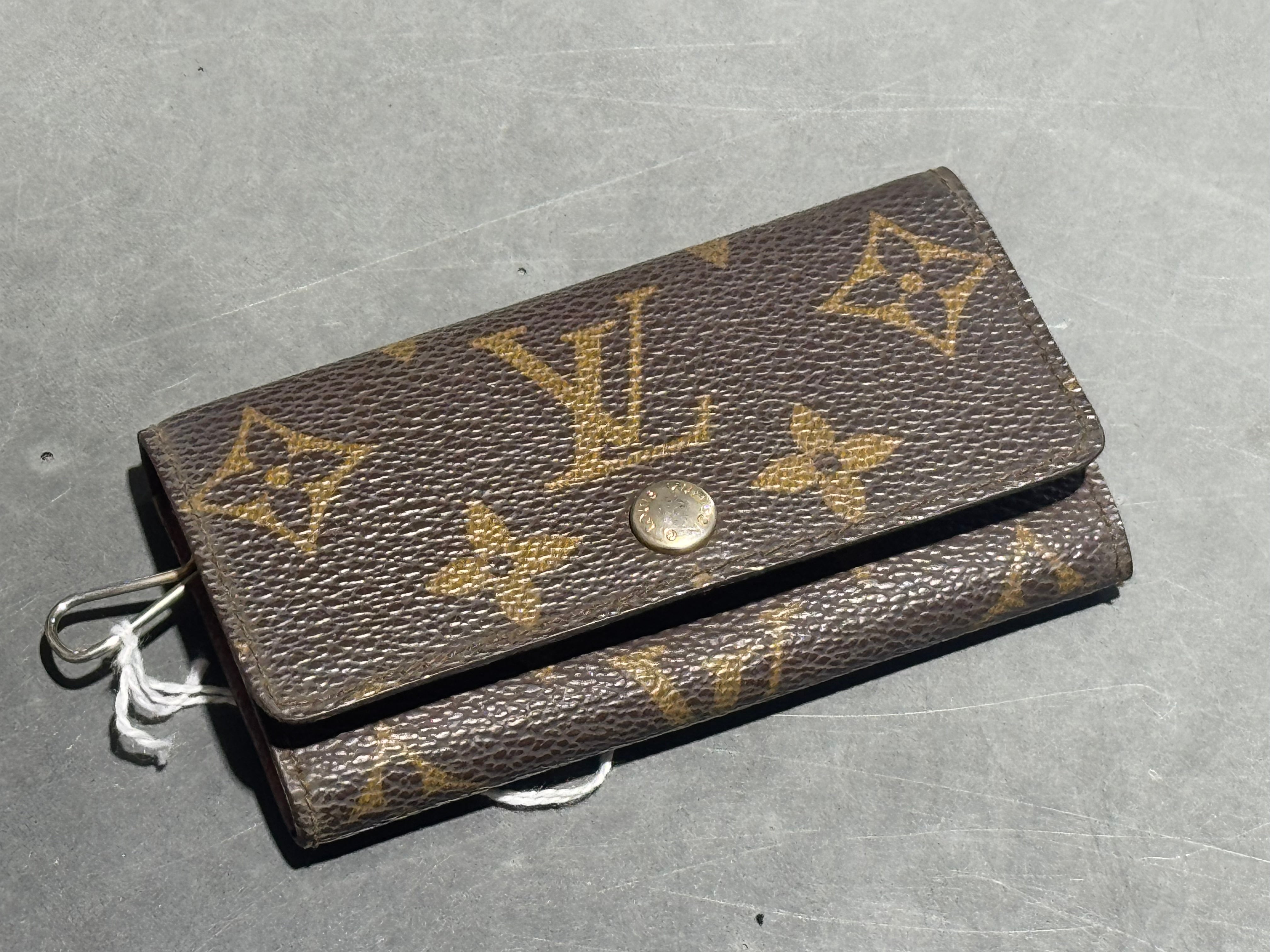VTG PRELOVED Louis Vuitton 4 Key Ring Monogram Case - Brown