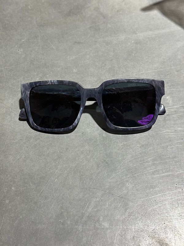 USED Louis Vuitton LV Glide Sunglasses - Marble