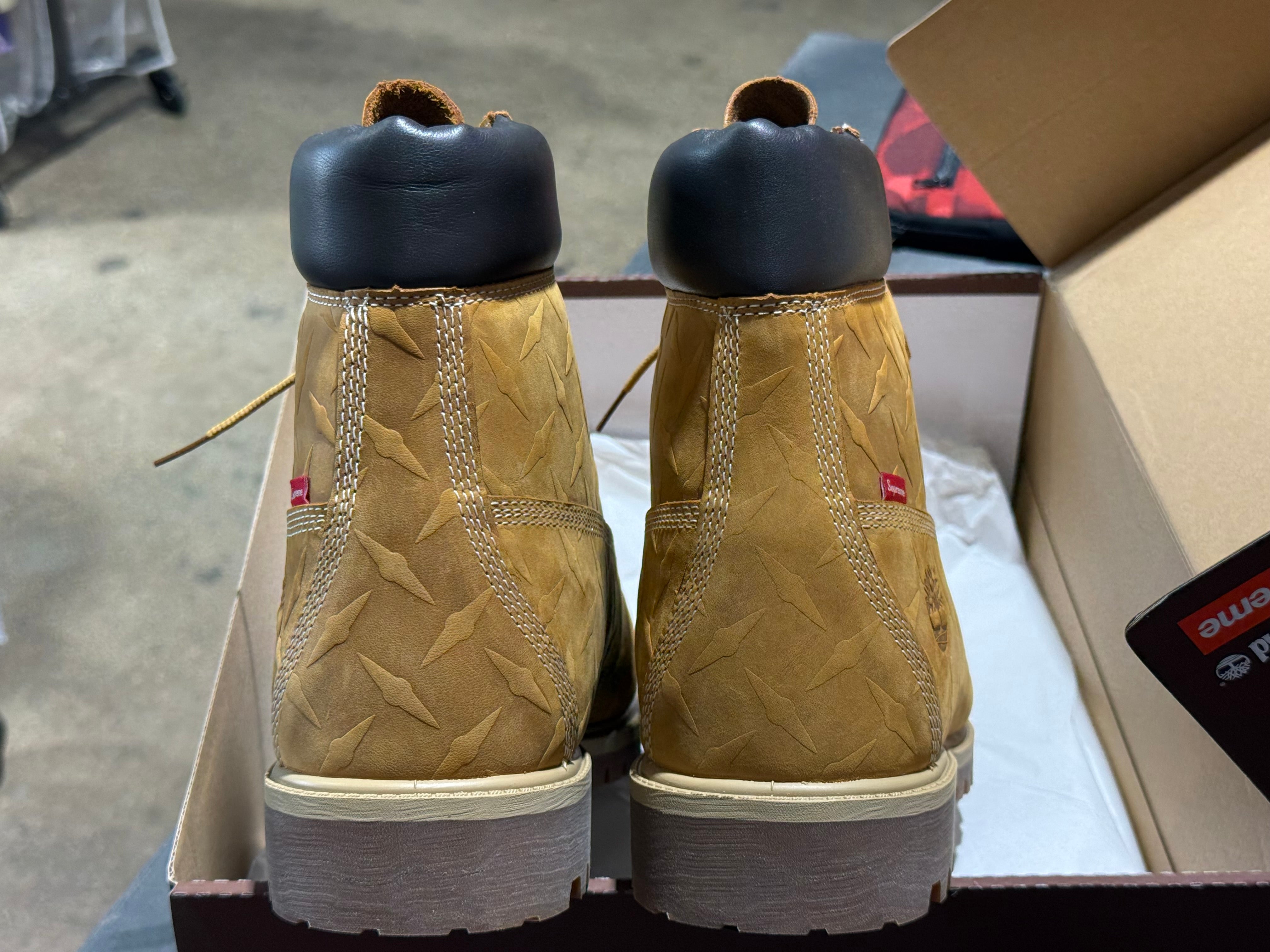 Timberland x Supreme Heritage 6