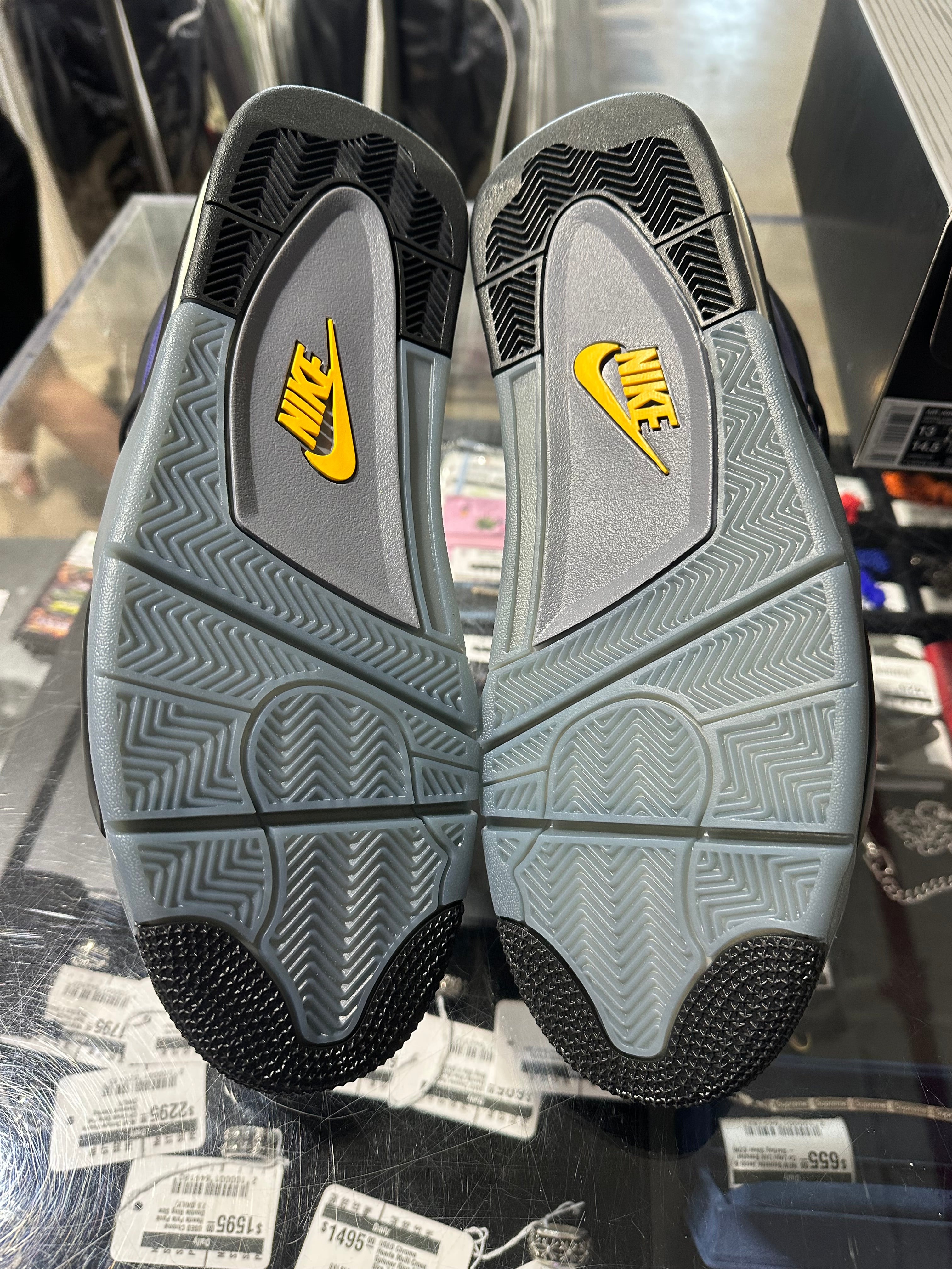 Air Jordan 4 Retro (GS) - Lakers Size 5.5Y