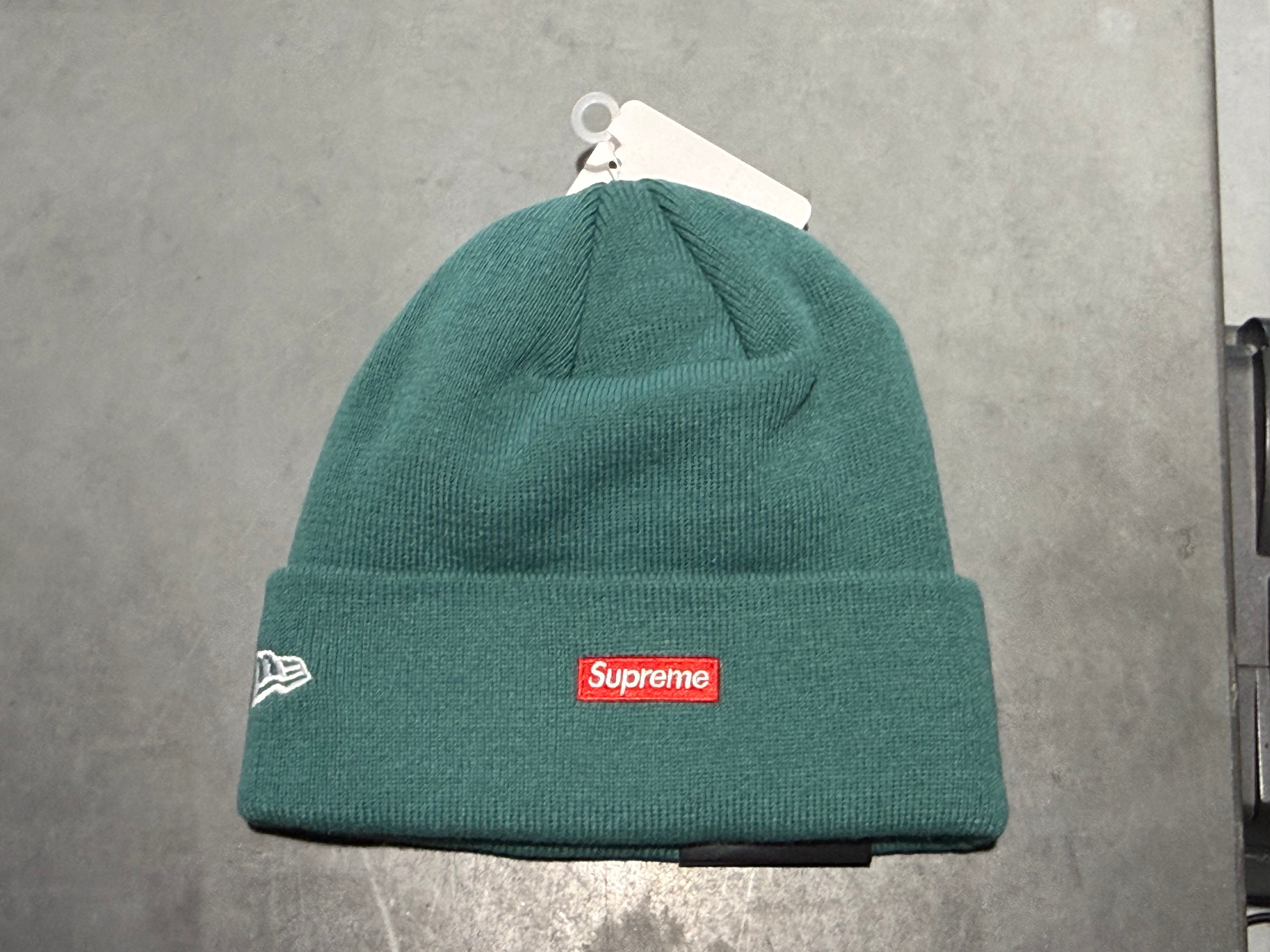 NEW Supreme x New Era S Logo Beanie - Green