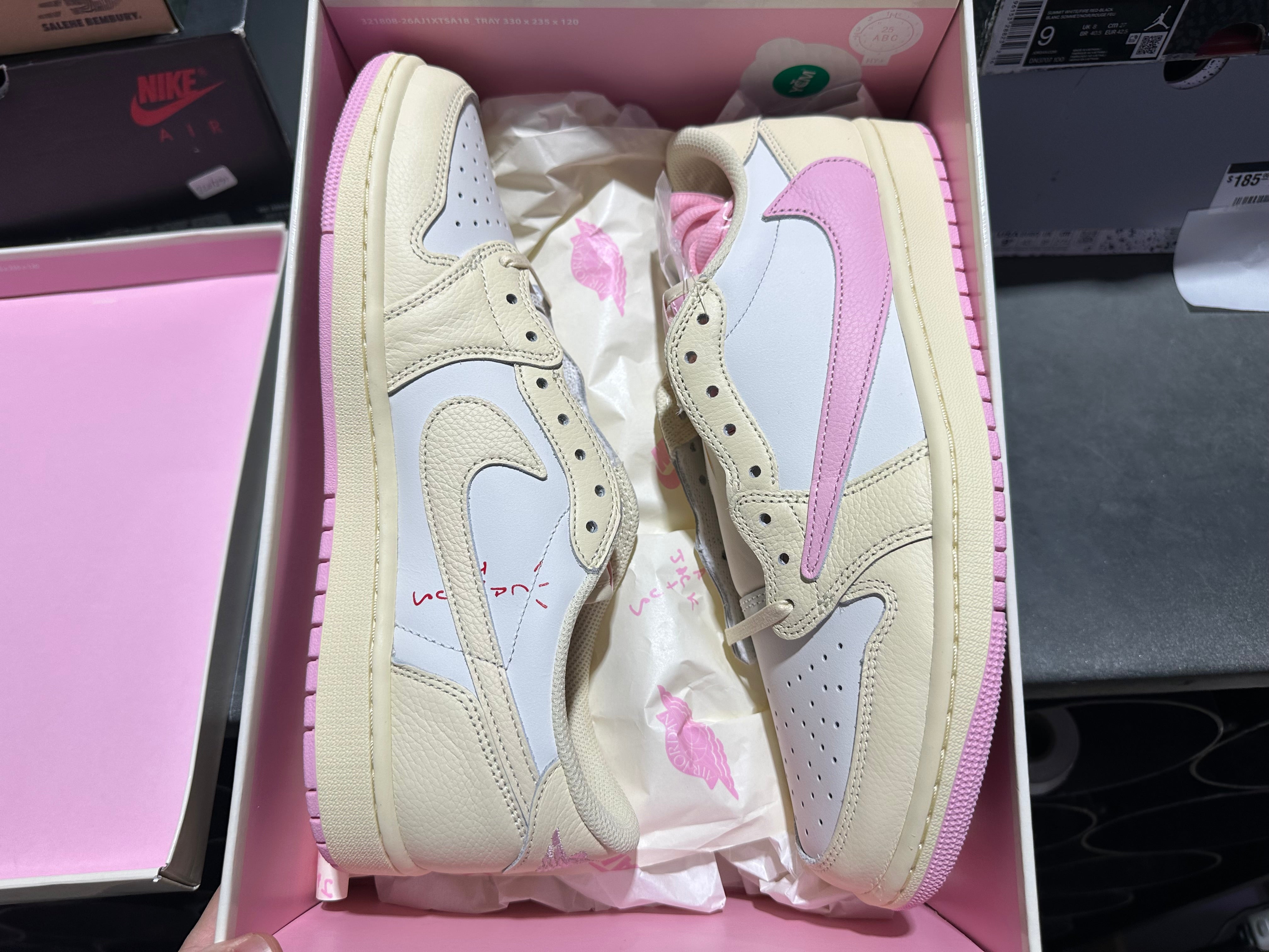 Air Jordan 1 Low OG SP - Travis Scott/Shy Pink Size 10.5
