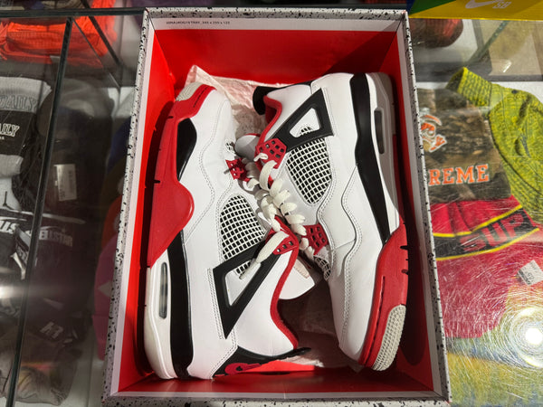 Air Jordan 4 Retro - Fire Red Size 11