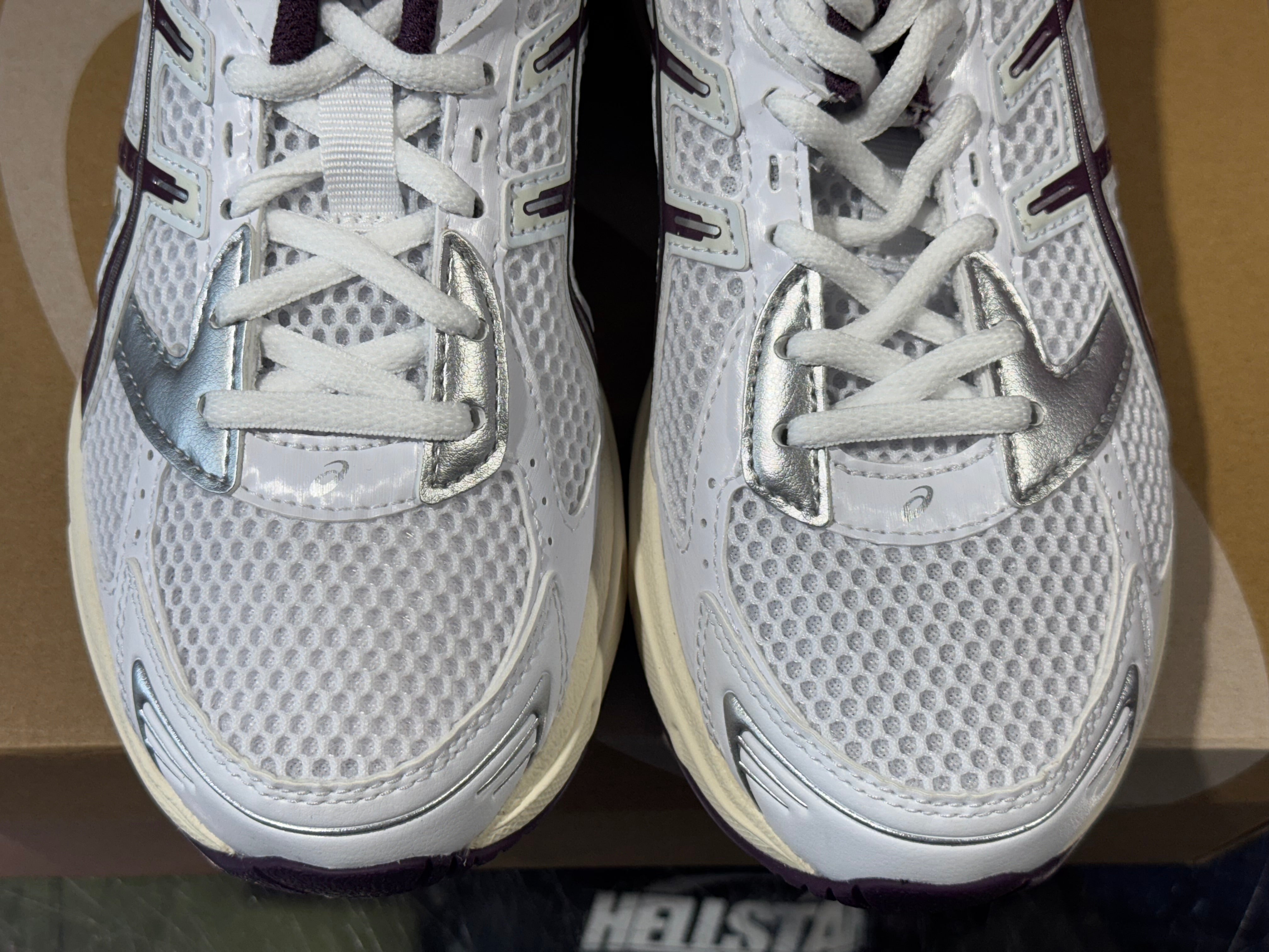 WMNS ASICS Gel-1130 - White/Deep Plum Size 7.5W/6M