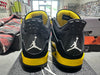 Air Jordan 4 Retro - Thunder 2023 Size 8