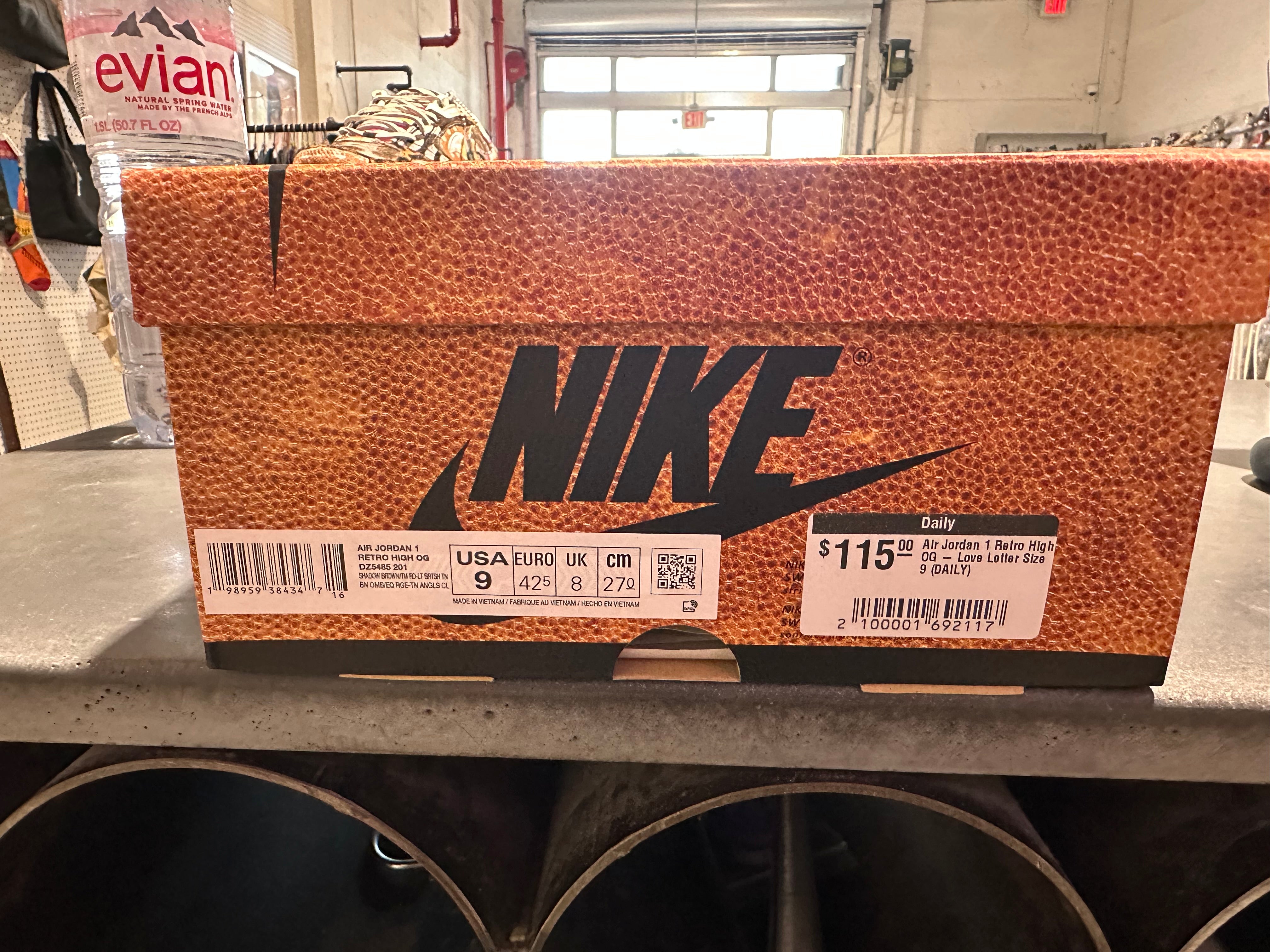 Air Jordan 1 Retro High OG - Love Letter Size 9