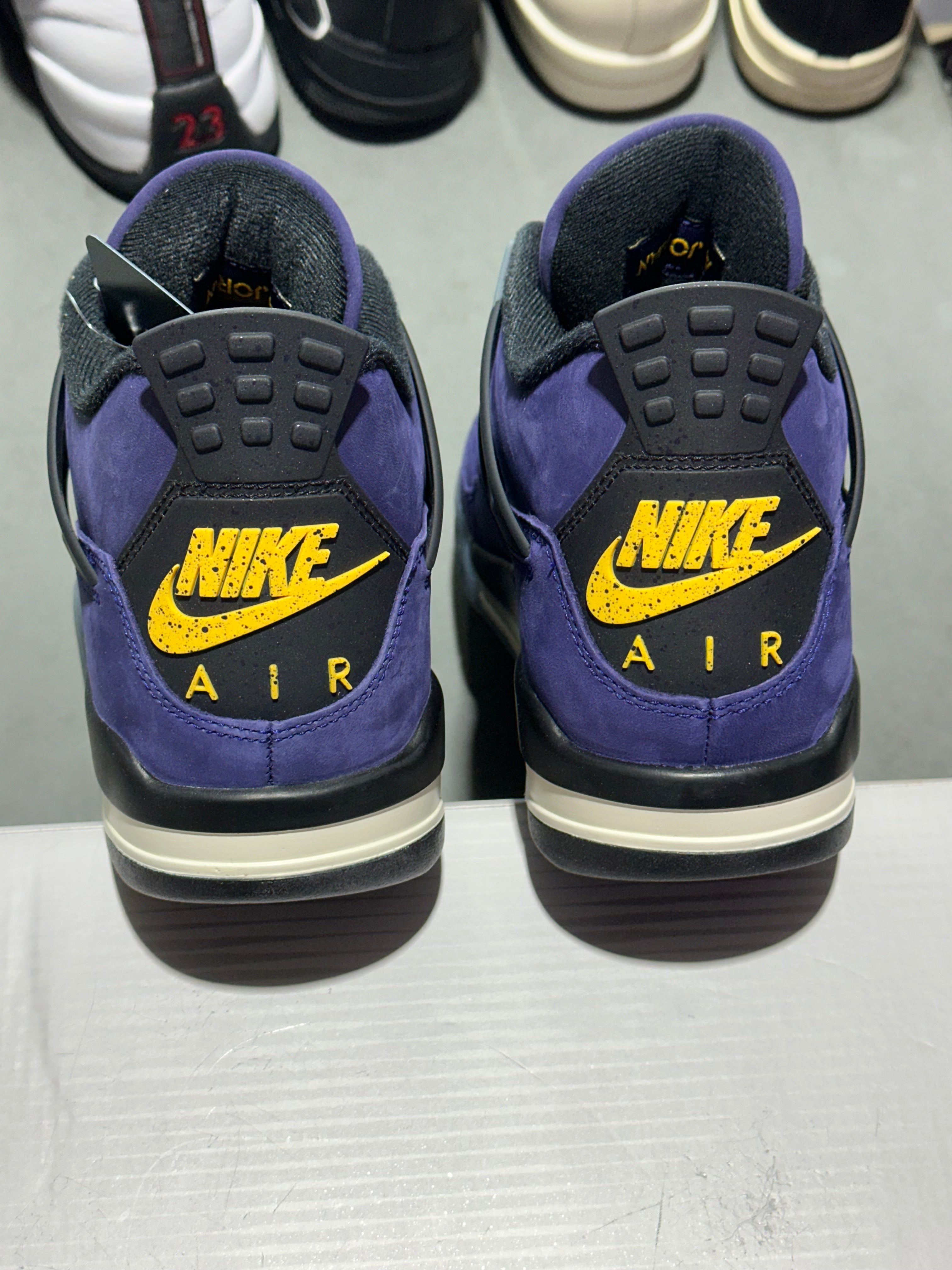 Air Jordan 4 Retro - Lakers Size 9.5