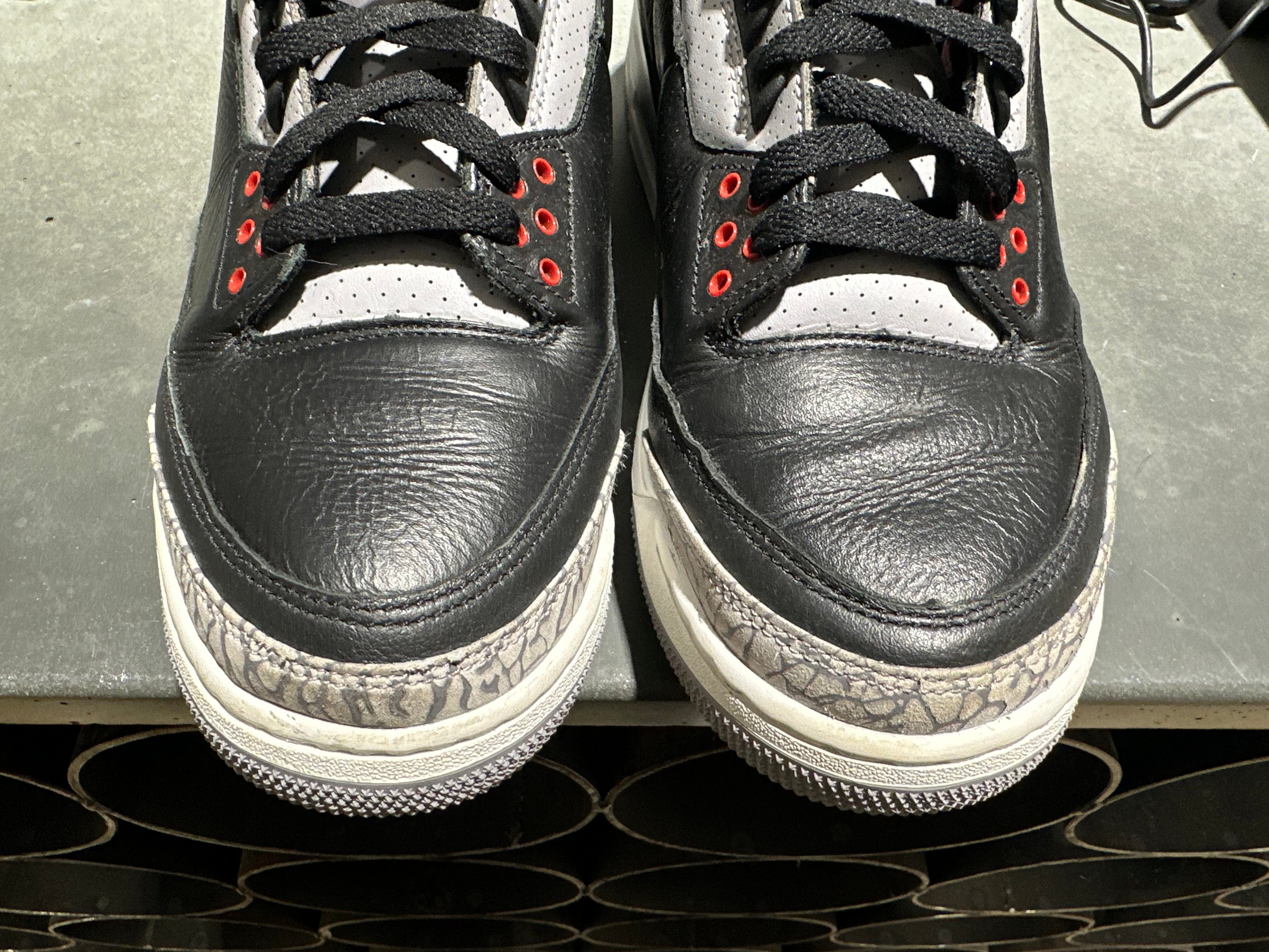 Air Jordan 3 Retro - Black Cement Size 10.5