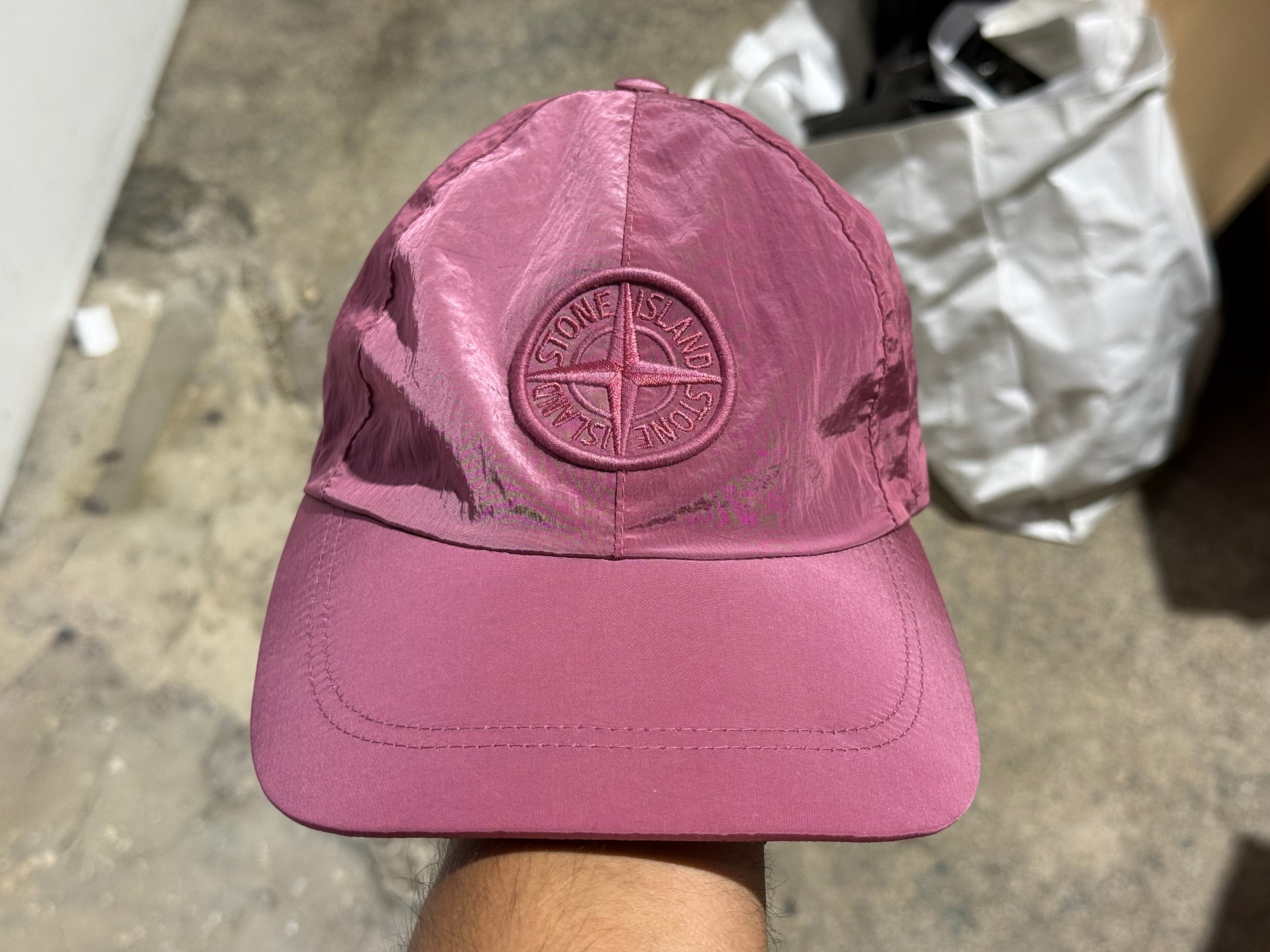 NEW STONE ISLAND Nylon Metal Cap - Magenta Size Medium