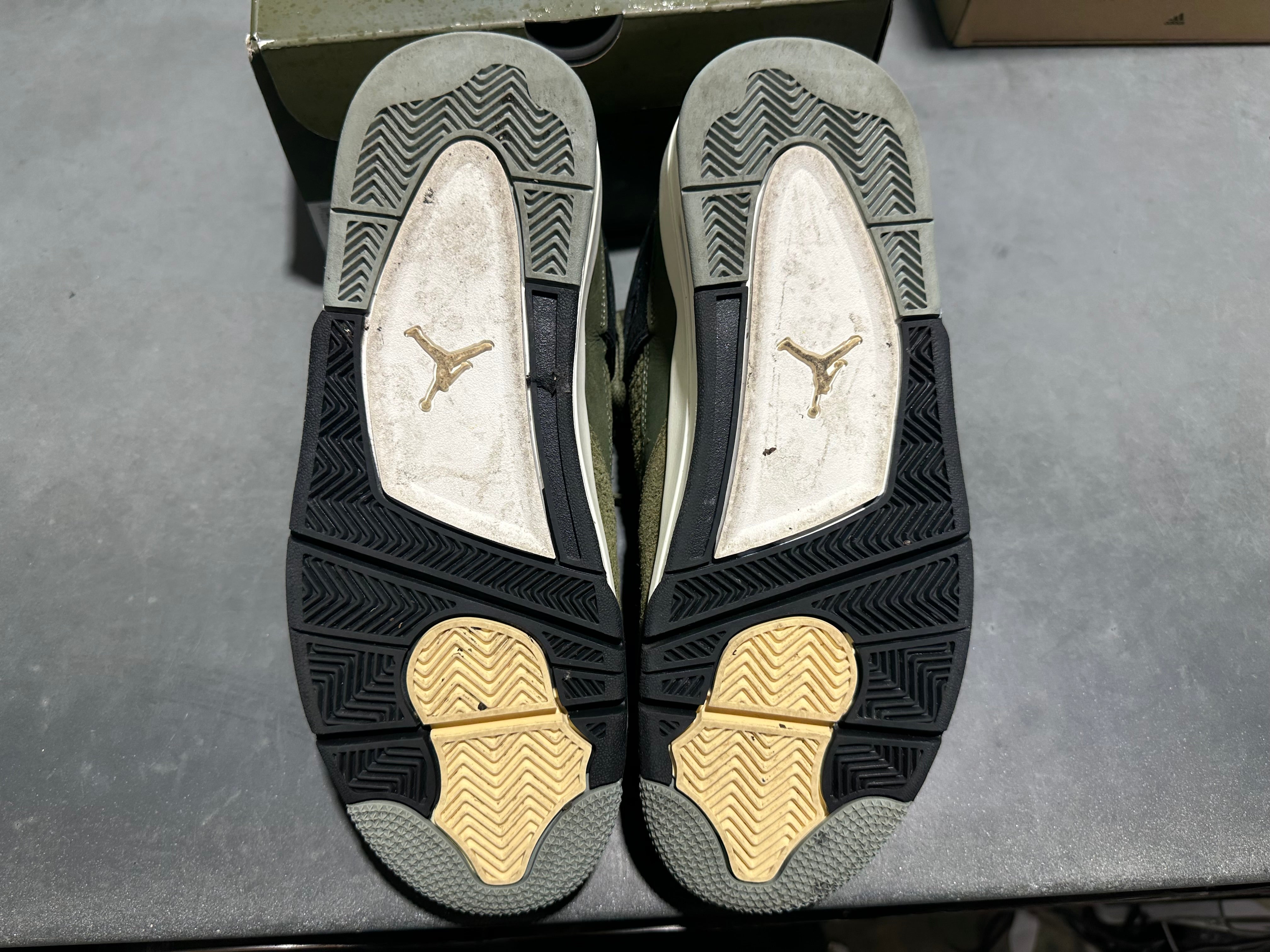 Air Jordan 4 Retro SE Craft - Medium Olive Size 10