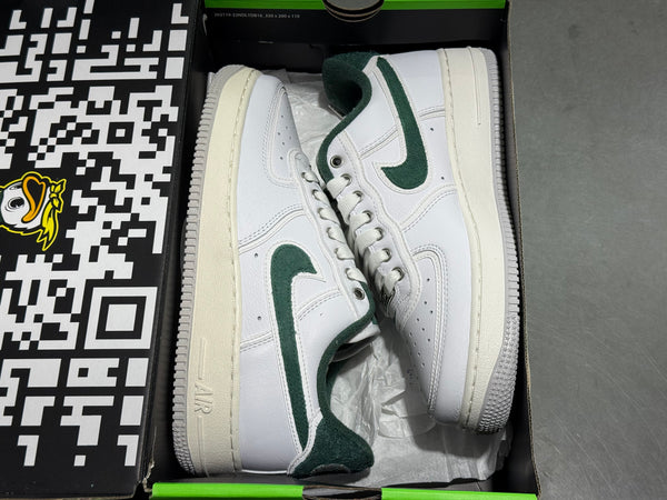 Nike Air Force 1 Low '07 Premium - University of Oregon PE	Size 7.5