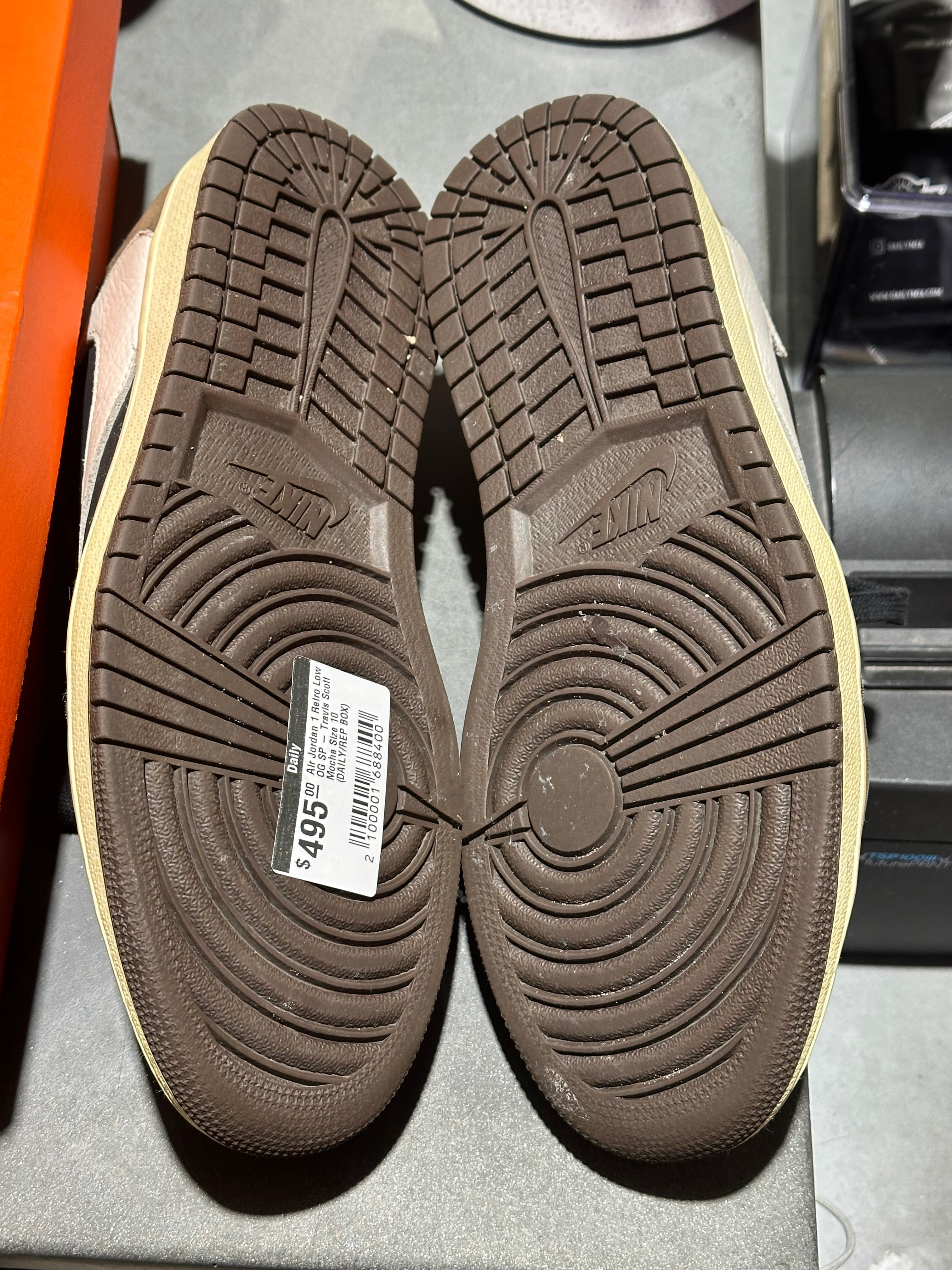 Air Jordan 1 Retro Low OG SP - Travis Scott Mocha Size 10