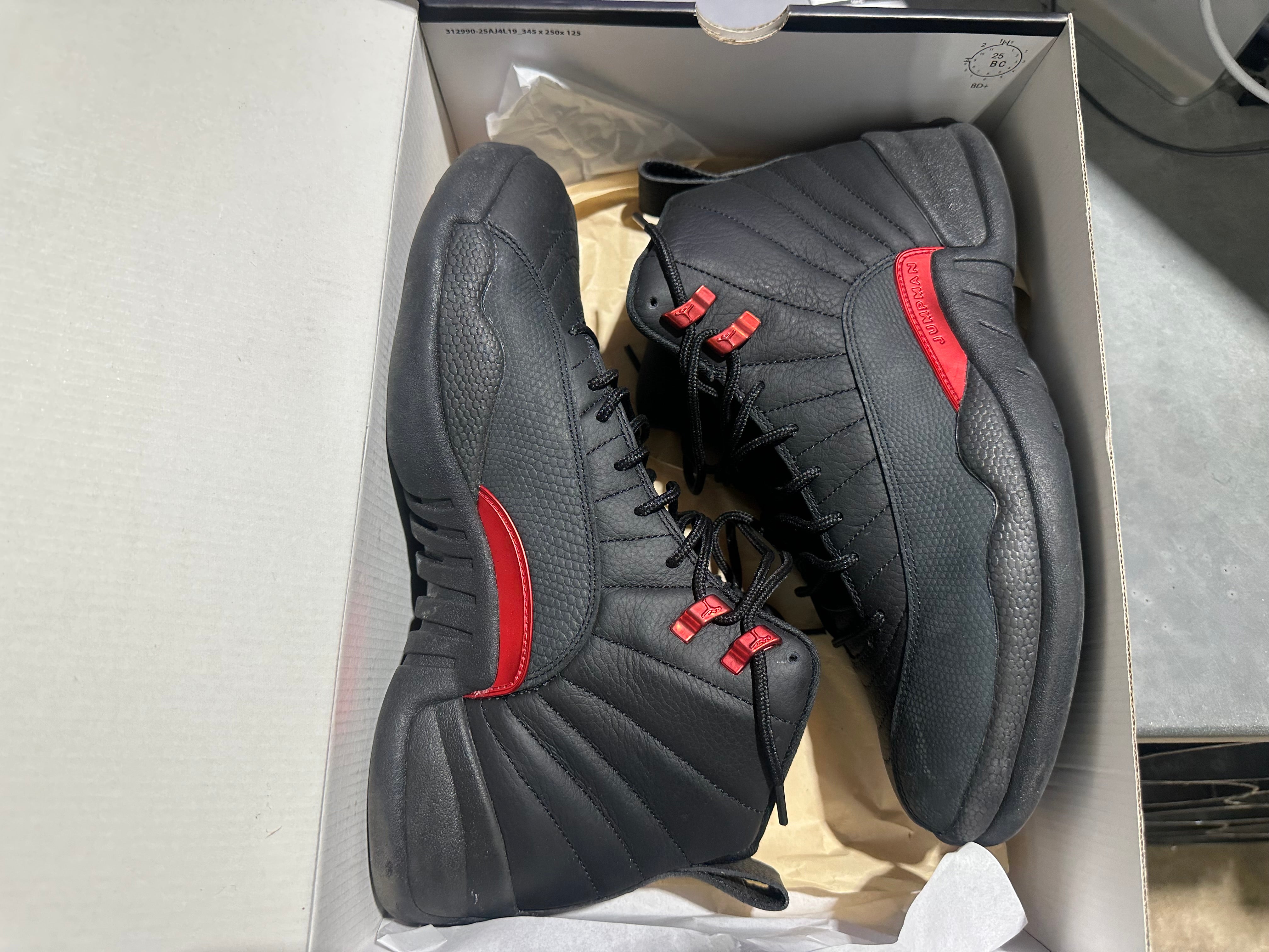 Air Jordan 12 Retro - Bloodline Size 10.5