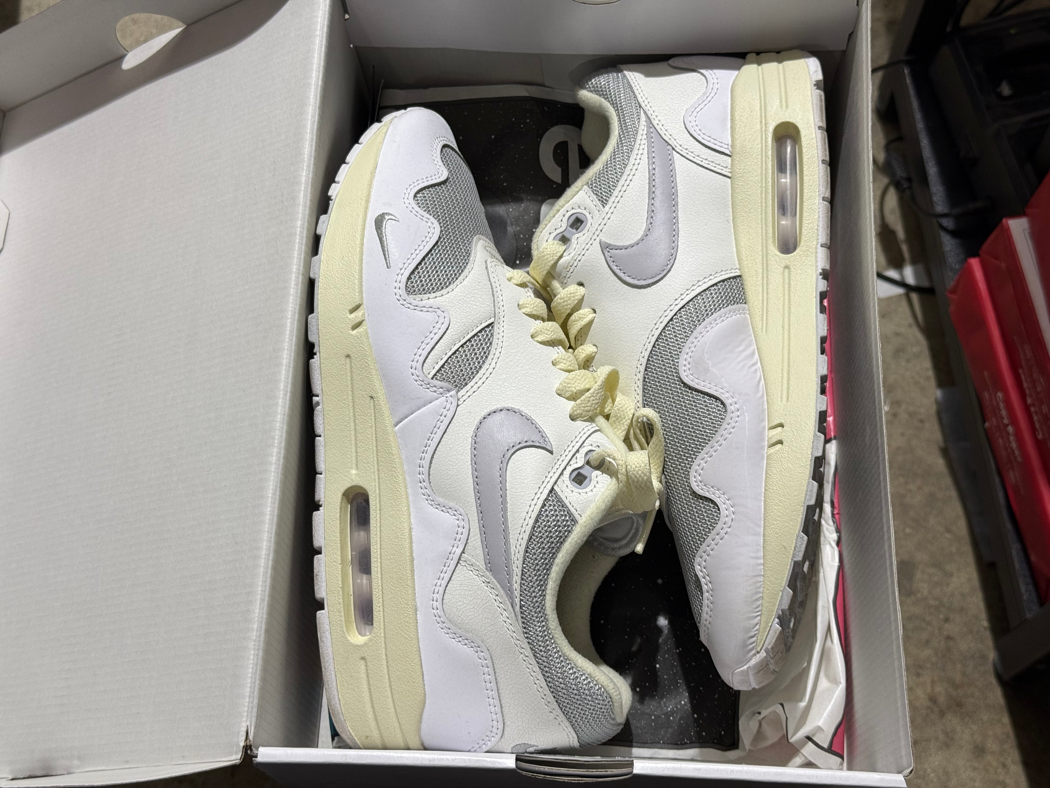 Nike Air Max 1 / Patta - Pure Platinum Size 9.5