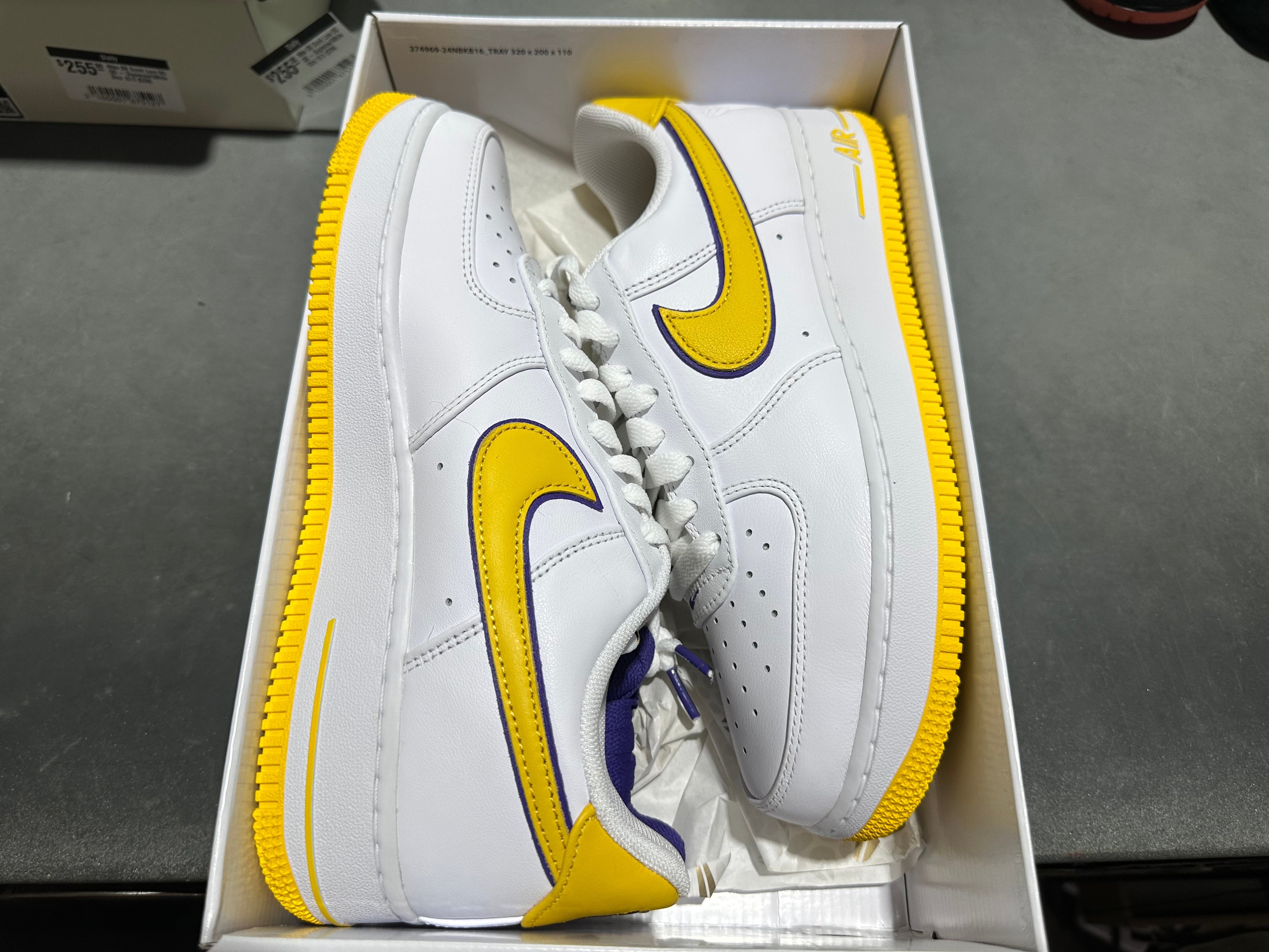 Nike Air Force 1 Low Retro QS KB - Kobe Bryant/White Size 8.5