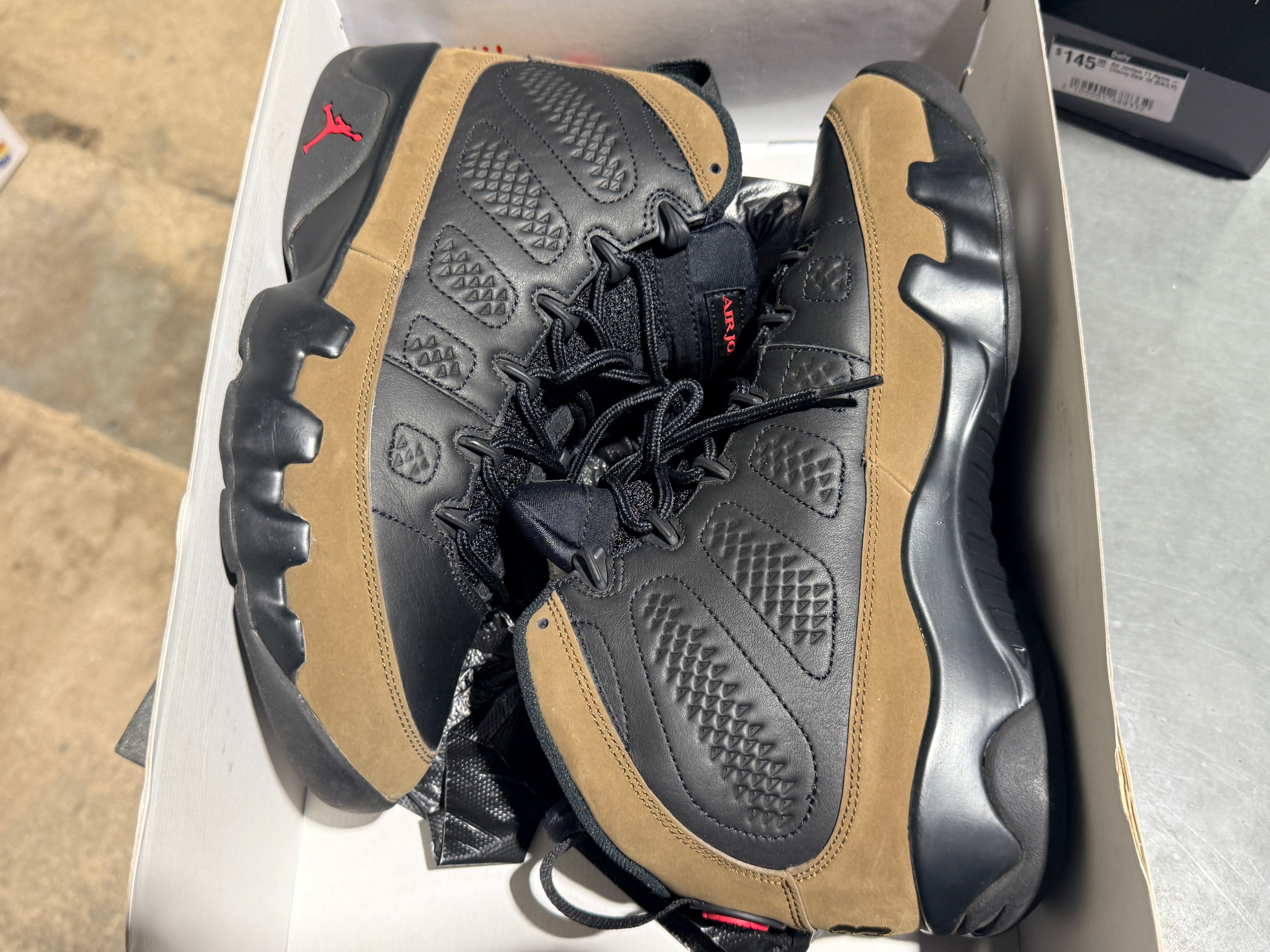 Air Jordan 9 Retro - Olive Size 10